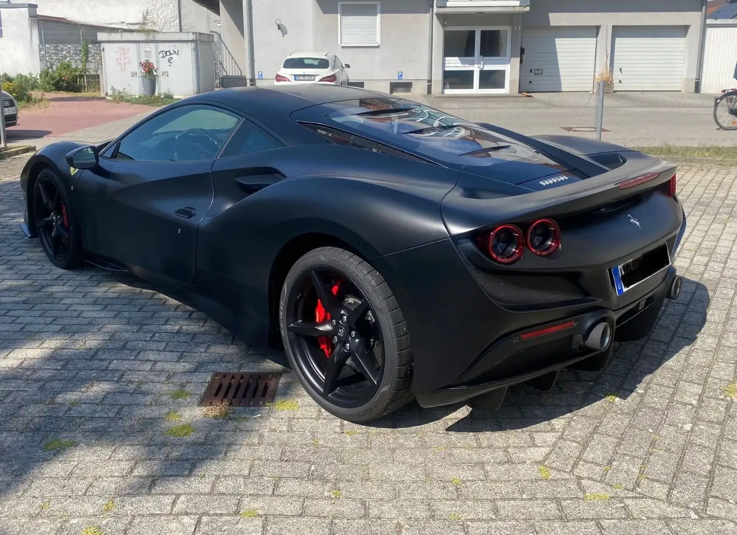 Ferrari F8 Tributo Lift*Carbon*ACC*Racing Sitze*JBL*BFD Schwarz - 2