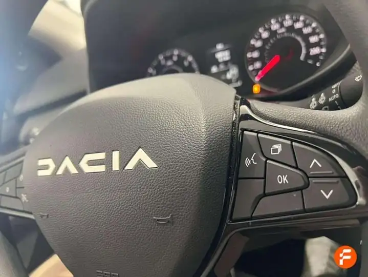 Dacia Sandero Essential ECO-G 2025, foto 19