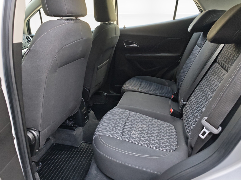 Opel Mokka 1.6 Edition ecoFlex +Klima +Navi +Bluetooth — photo 9