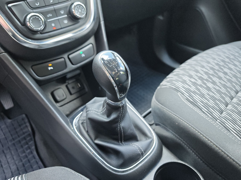 Opel Mokka 1.6 Edition ecoFlex +Klima +Navi +Bluetooth — photo 14