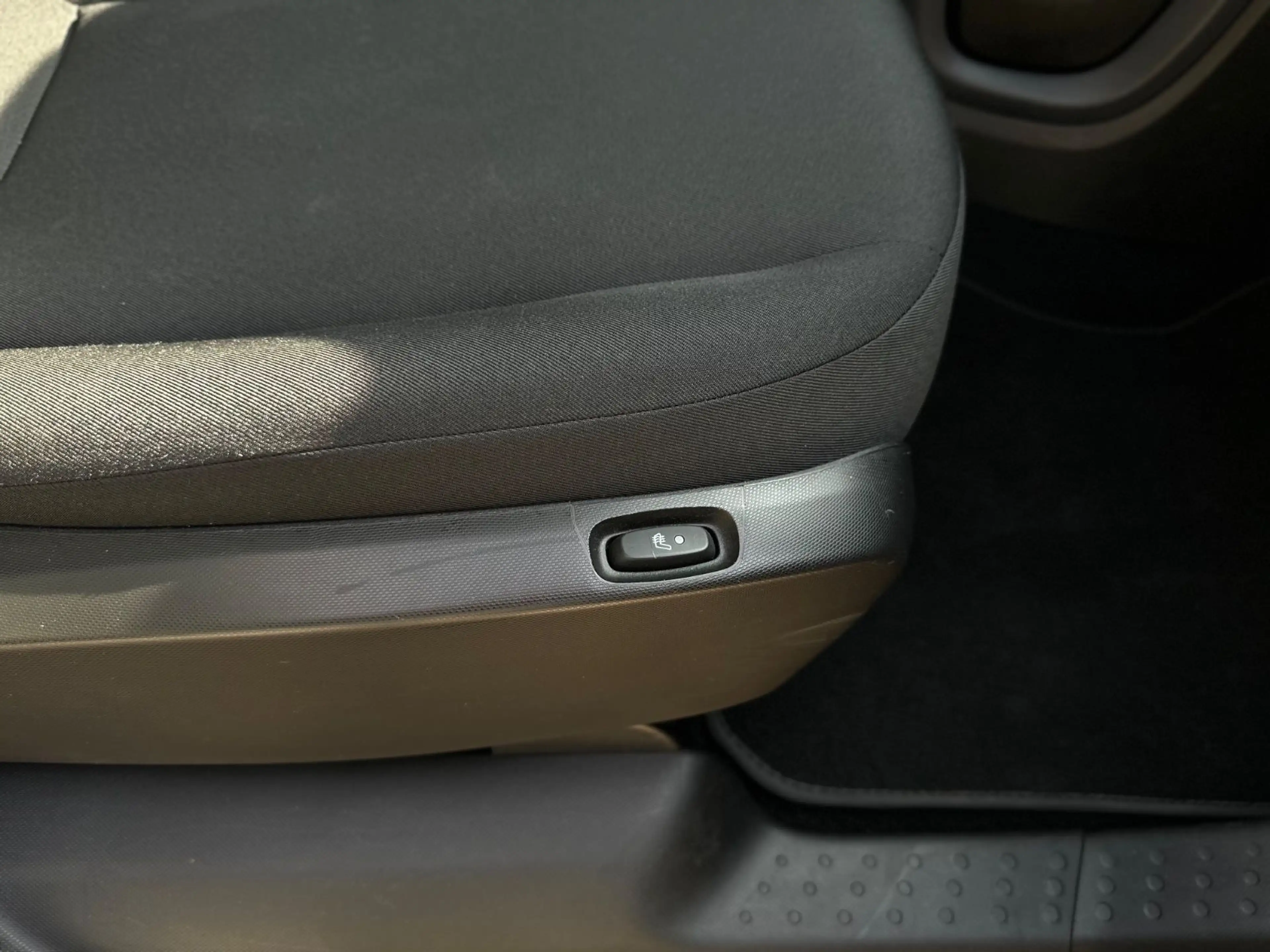 smart forFour forfour 1.0 Basis S/S +SHZ+BT+Allwetter — photo 8