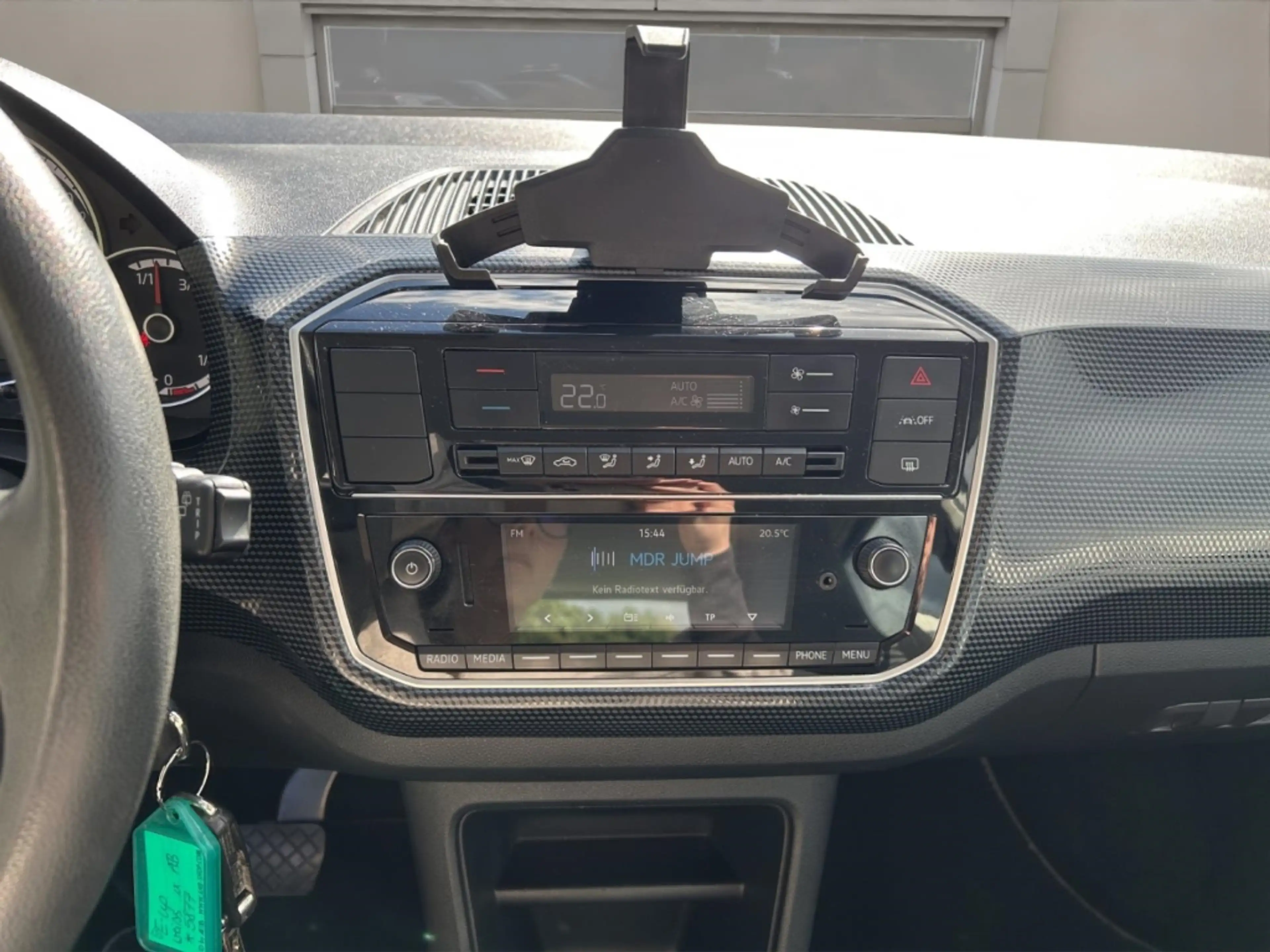 Volkswagen e-up! Klimaautomatik, Bluetooth, DAB+ — photo 14