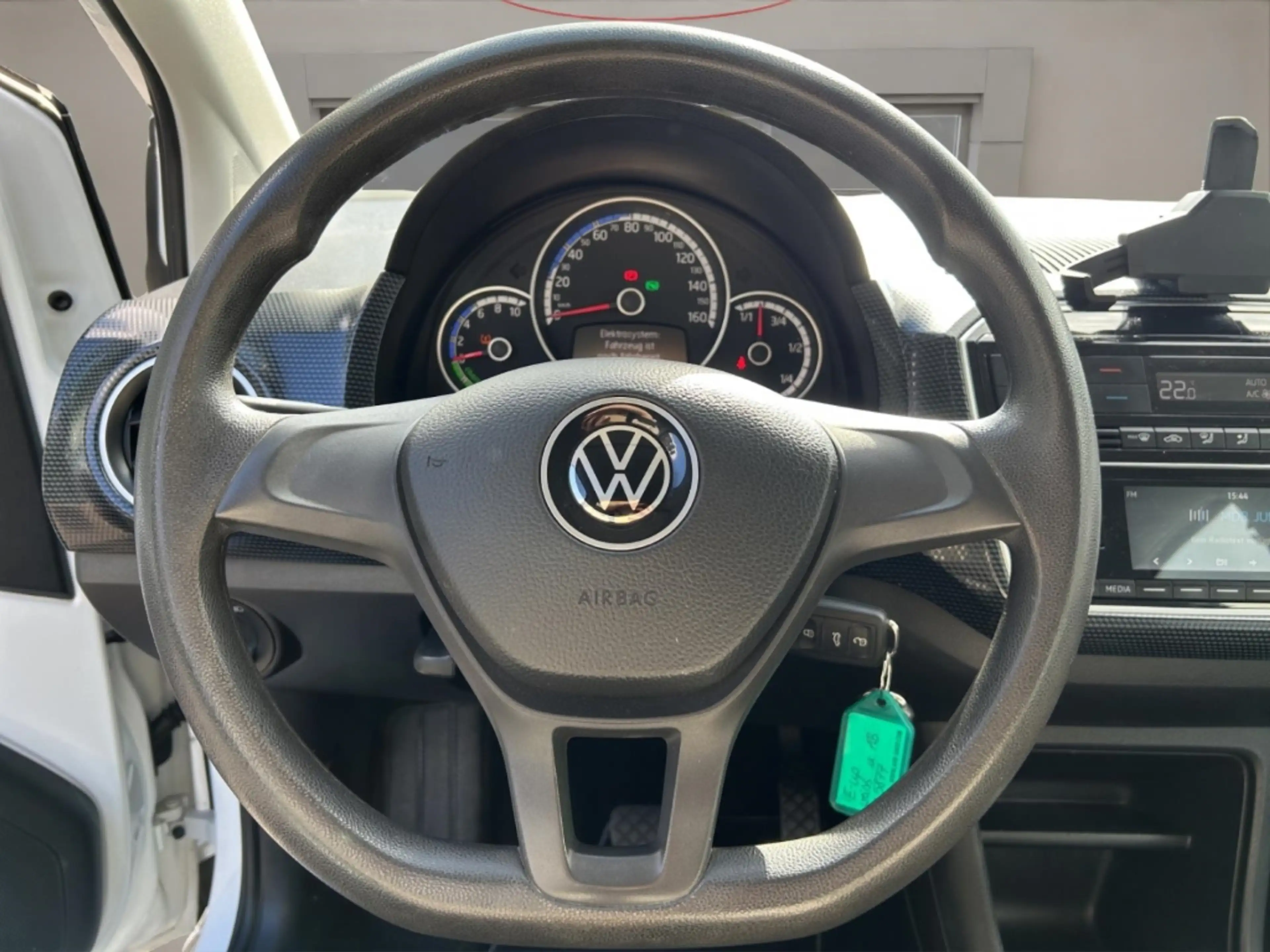 Volkswagen e-up! Klimaautomatik, Bluetooth, DAB+ — photo 12