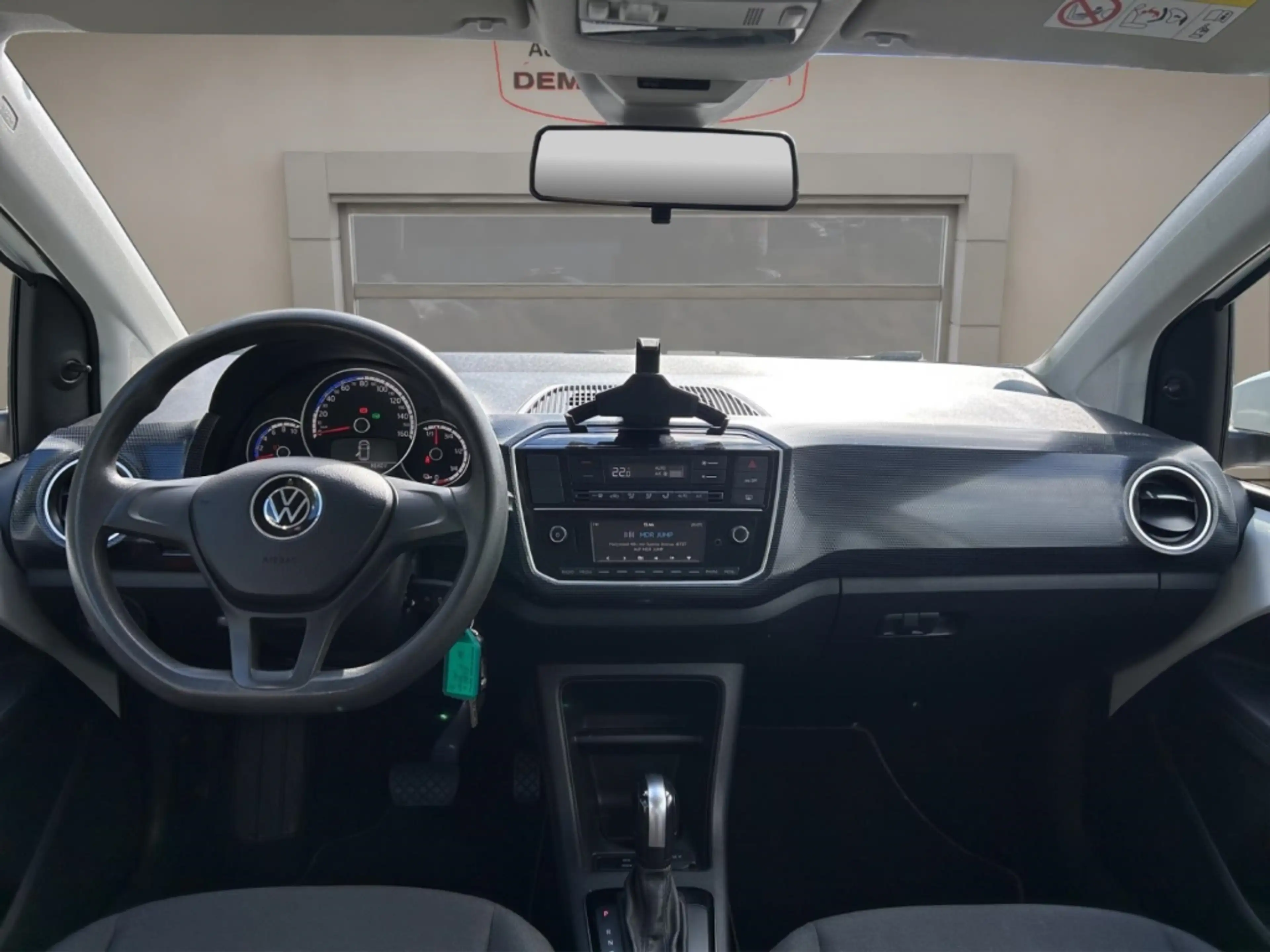 Volkswagen e-up! Klimaautomatik, Bluetooth, DAB+ — photo 11
