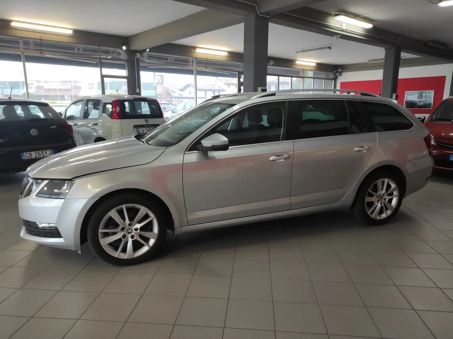 Skoda Octavia WAGON 1.6 TDI DSG EXECUTIVE Argento - 1