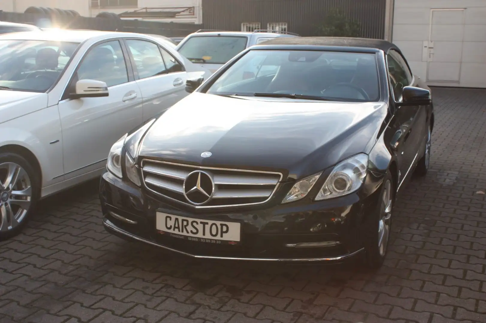 Mercedes-Benz E 200 CGI BlueEfficiency Schwarz - 2