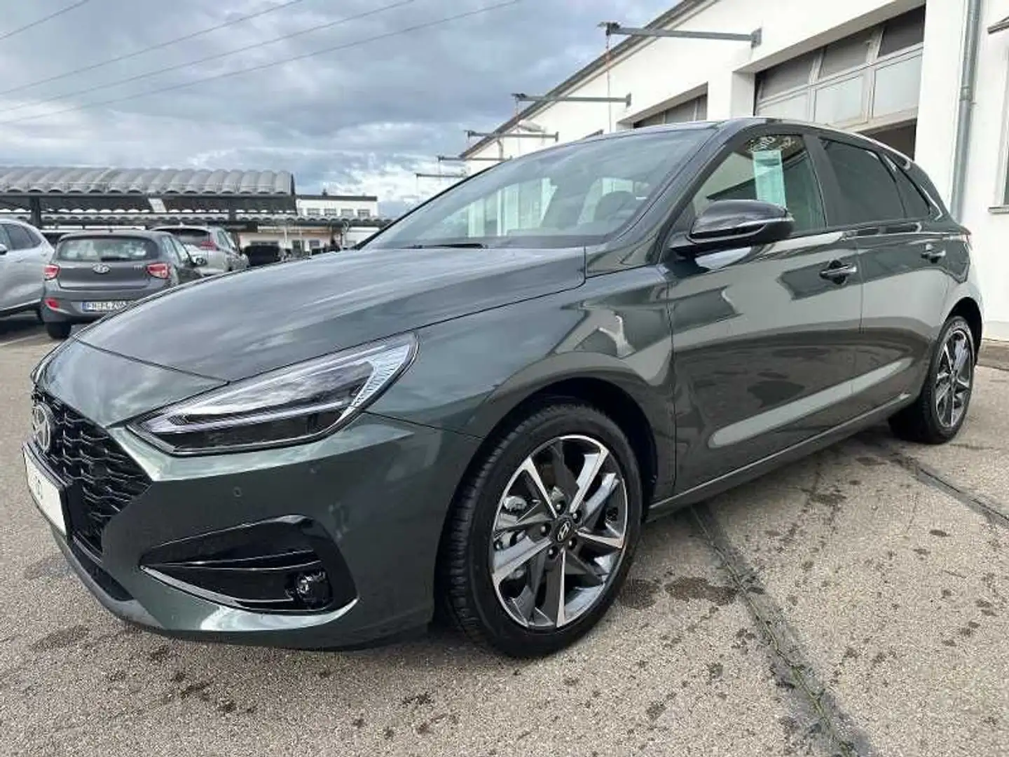 Hyundai i30 1.0 Advantage Grün - 1