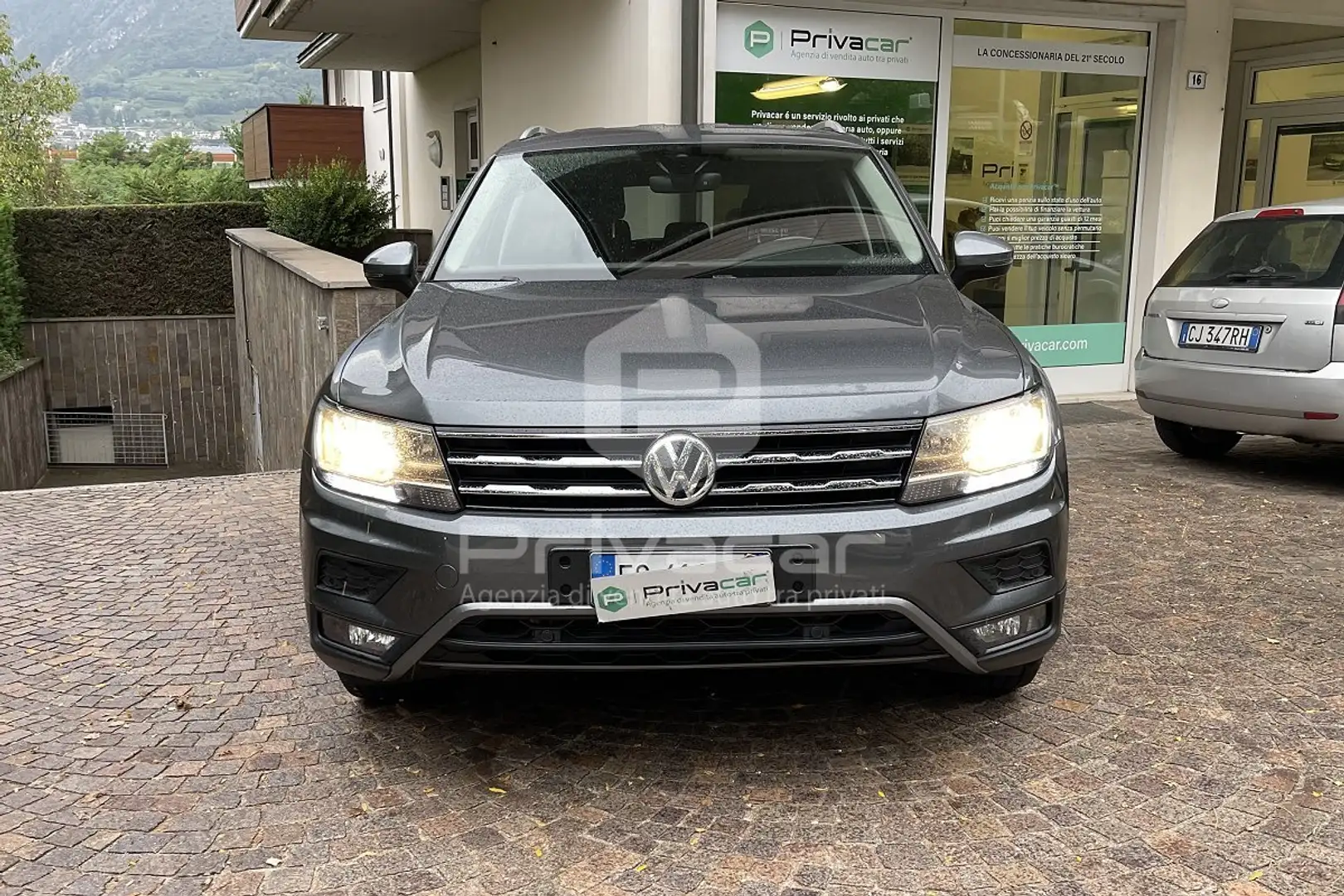 Volkswagen Tiguan Allspace 2.0 TDI SCR DSG 4MOTION Advanced BMT Срібний - 2