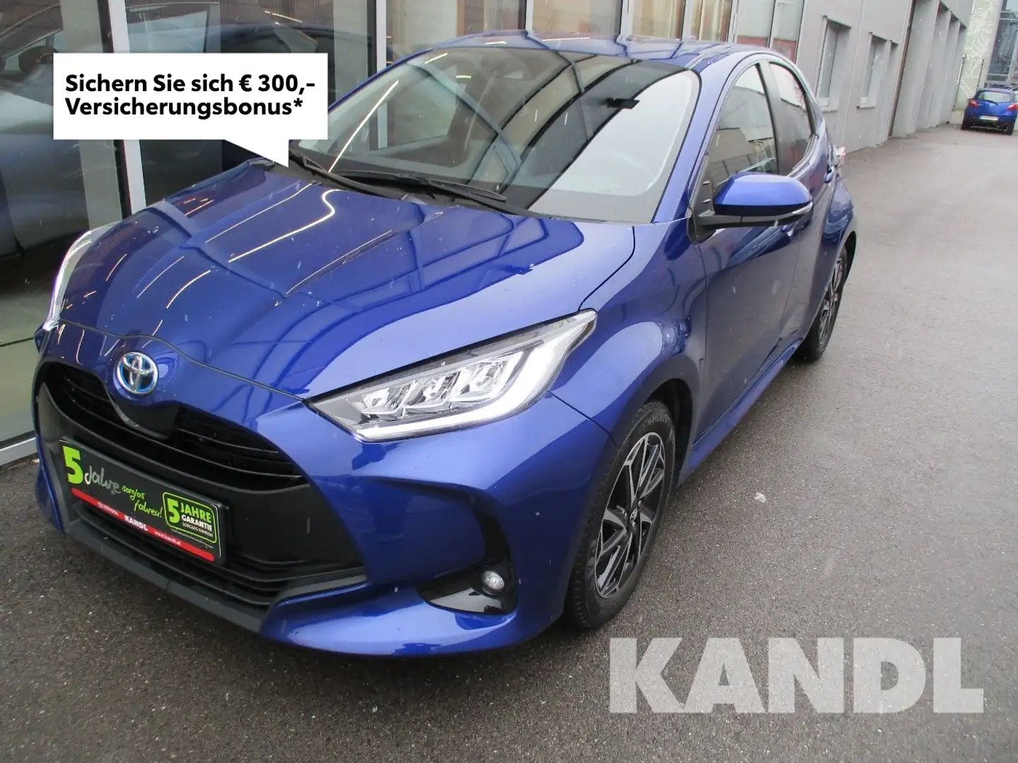 Toyota Yaris 1.5 VVT-i Hybrid Design Blau - 1