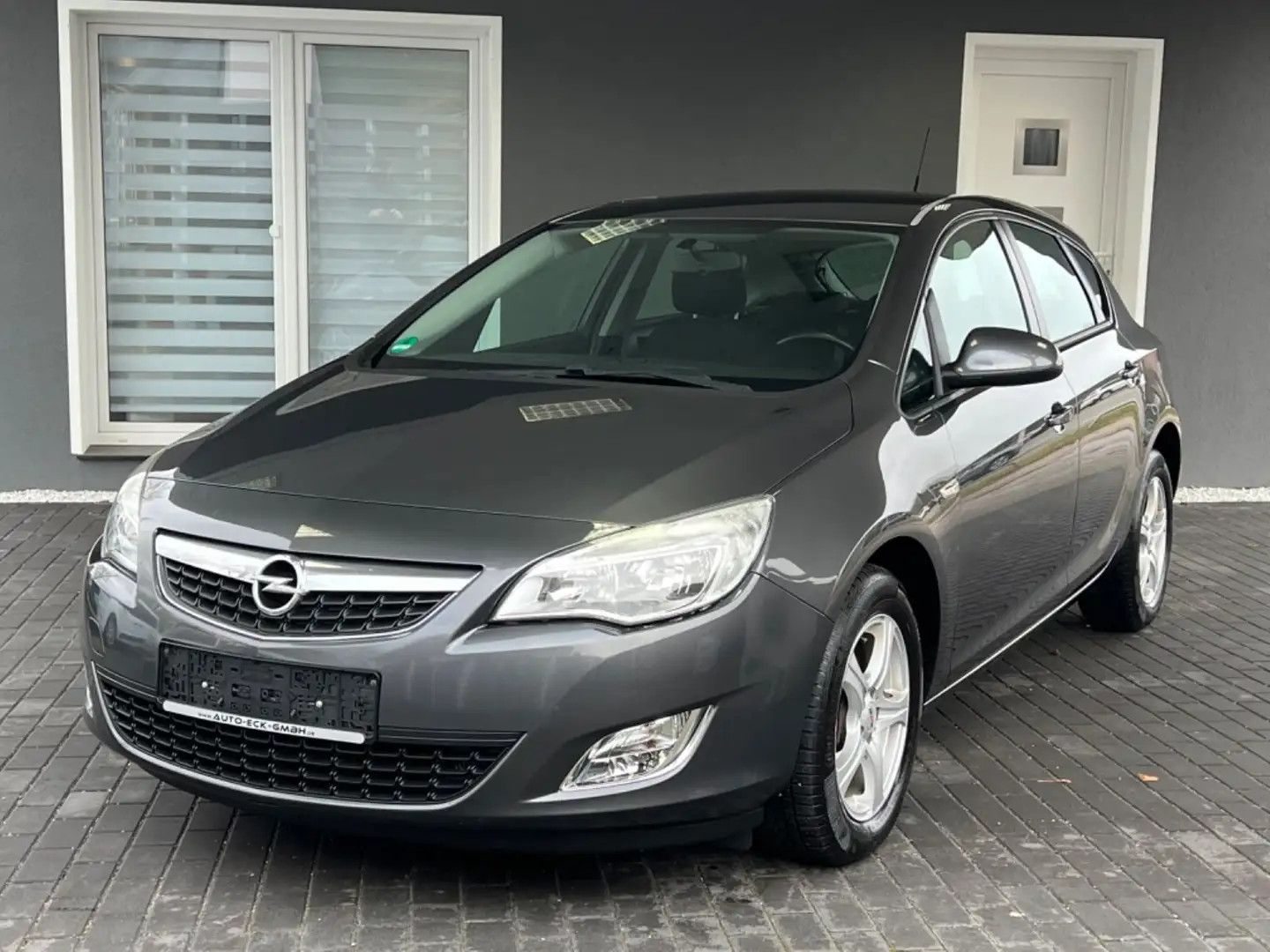 Opel Astra J 1.4 Edition | PDC | Sitzh. | 5-trg Grau - 1