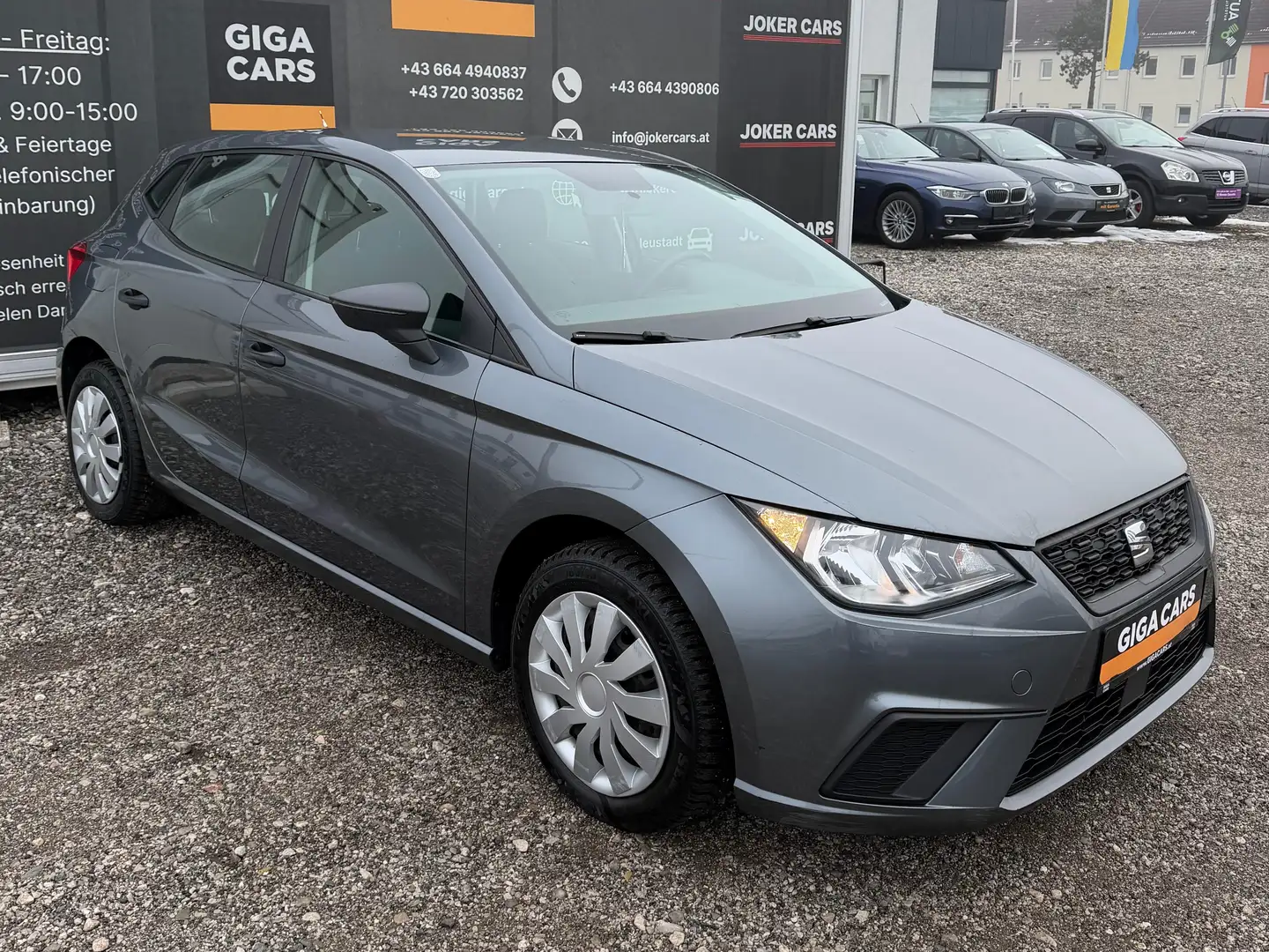 SEAT Ibiza Reference Grau - 2