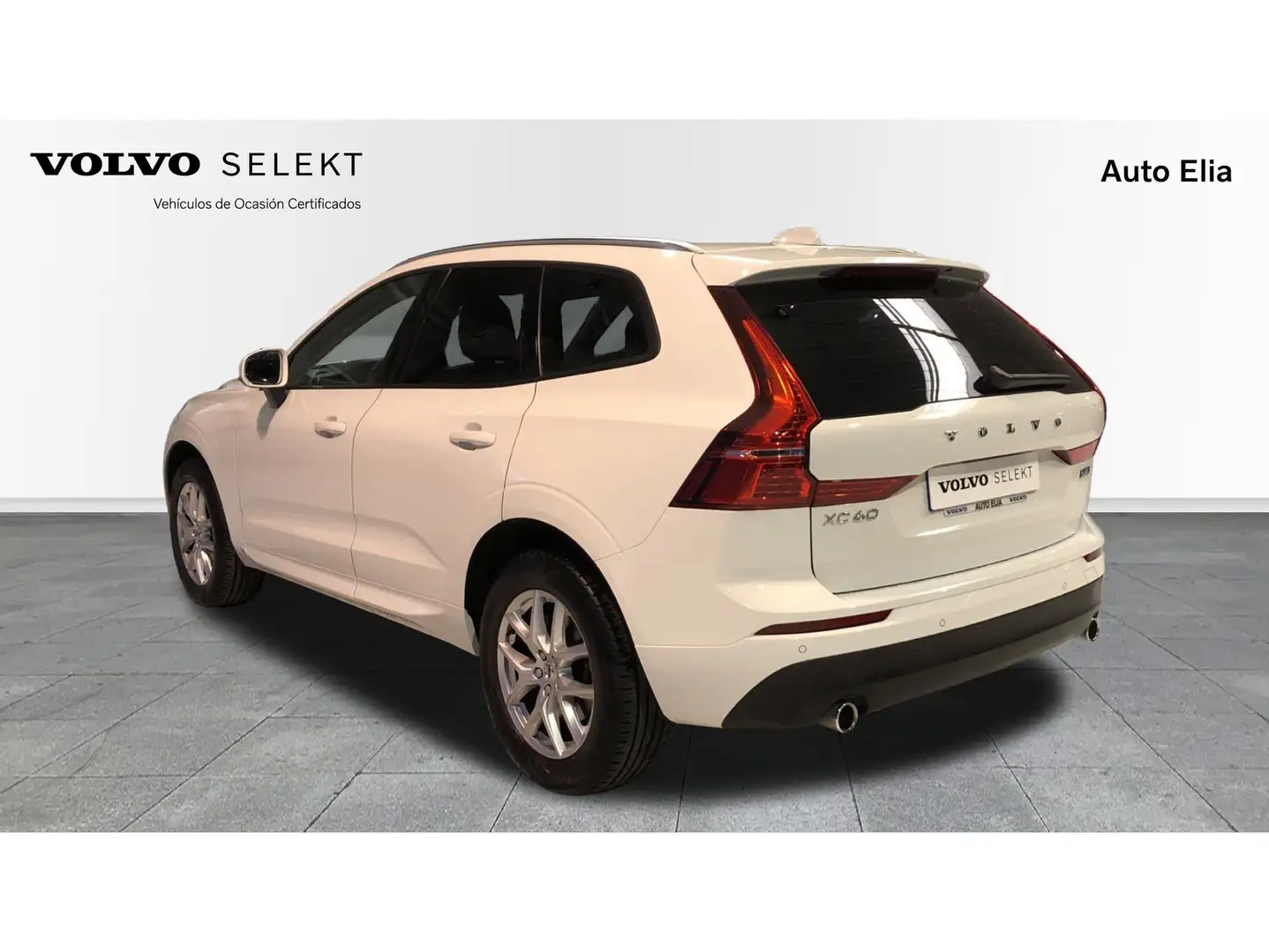 Volvo XC60 D5 Momentum AWD Aut. Weiß - 2