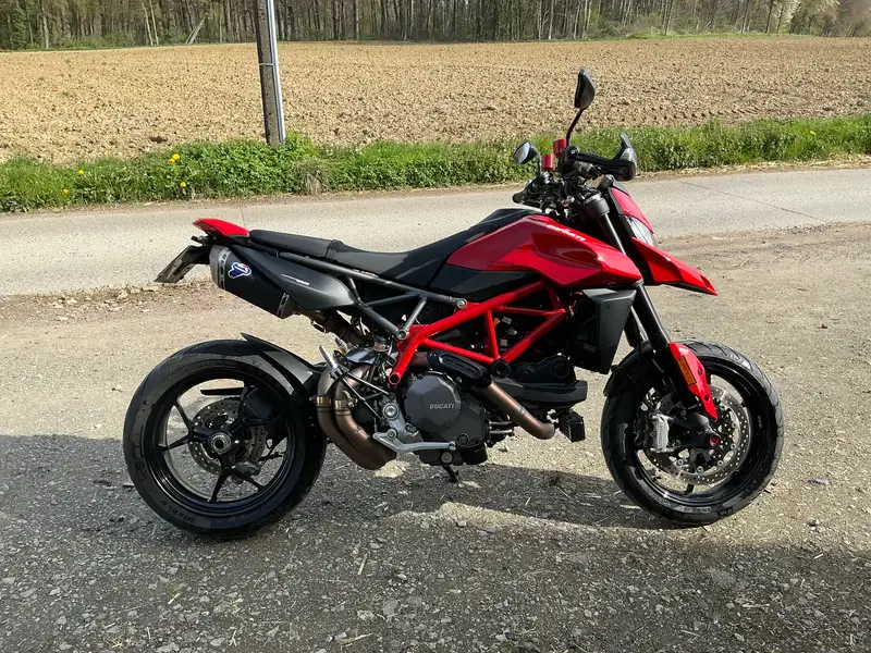 Ducati Hypermotard 950