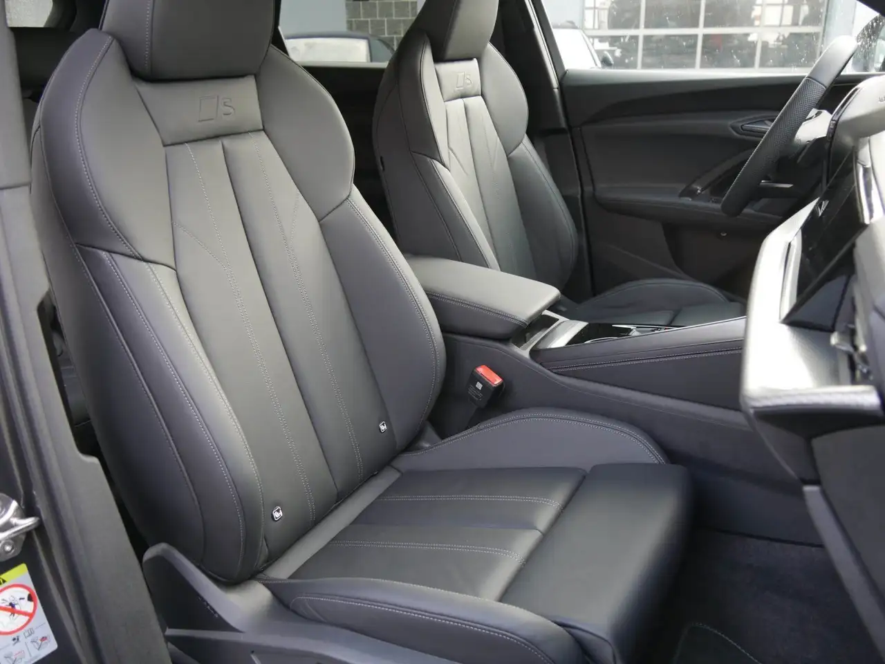 Audi Q5 2.0 TDI quattro S-Line edition one 6