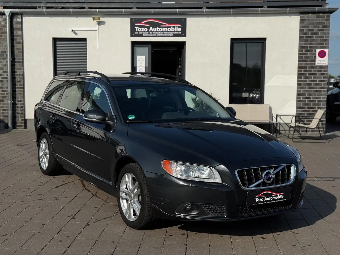 Volvo V70 Summum*XENON*NAVI*LEDER*1.HAND*VOLVO SCHECK* Grau - 1