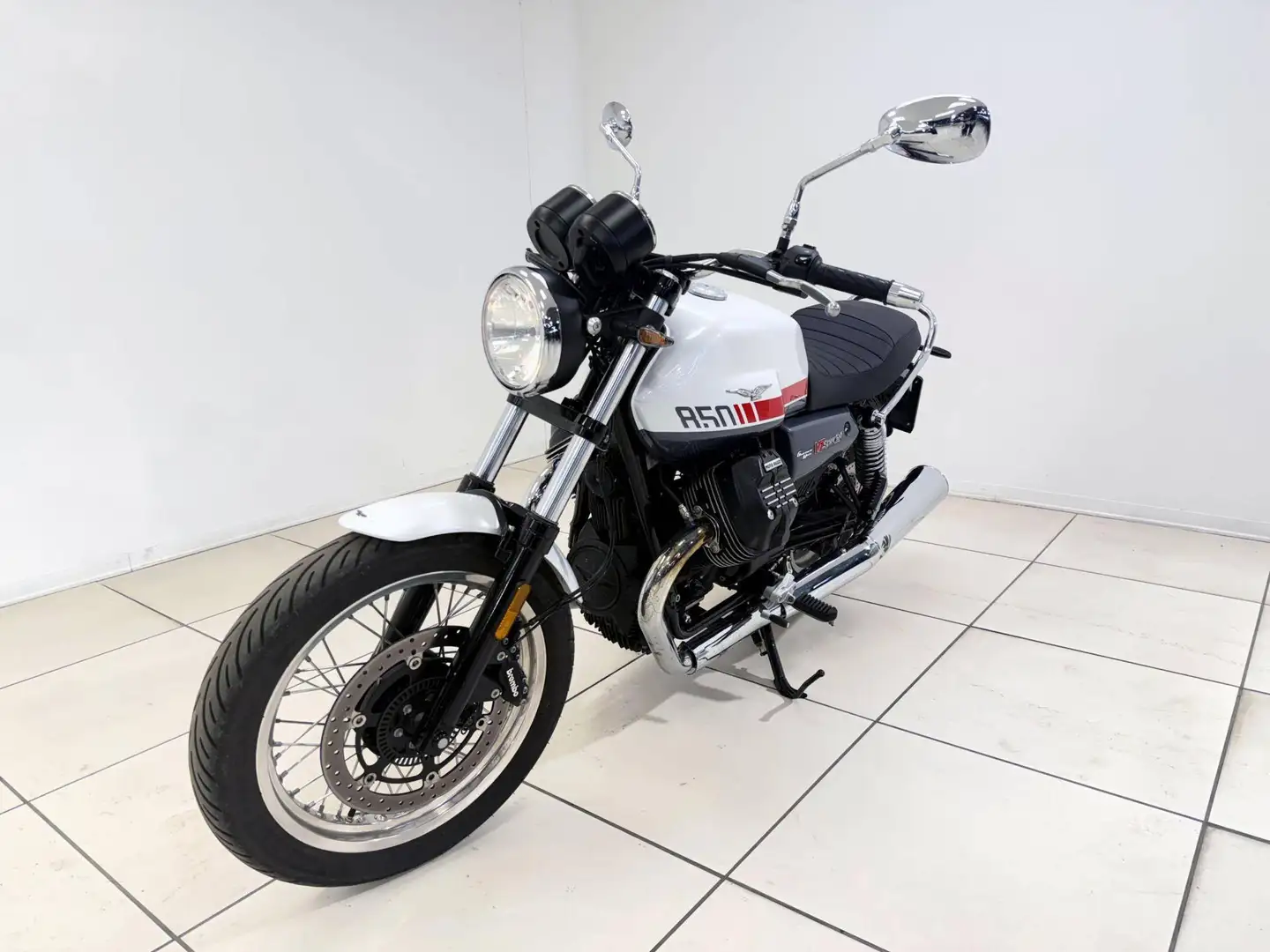 Moto Guzzi V7 Sport Special Blanco - 2