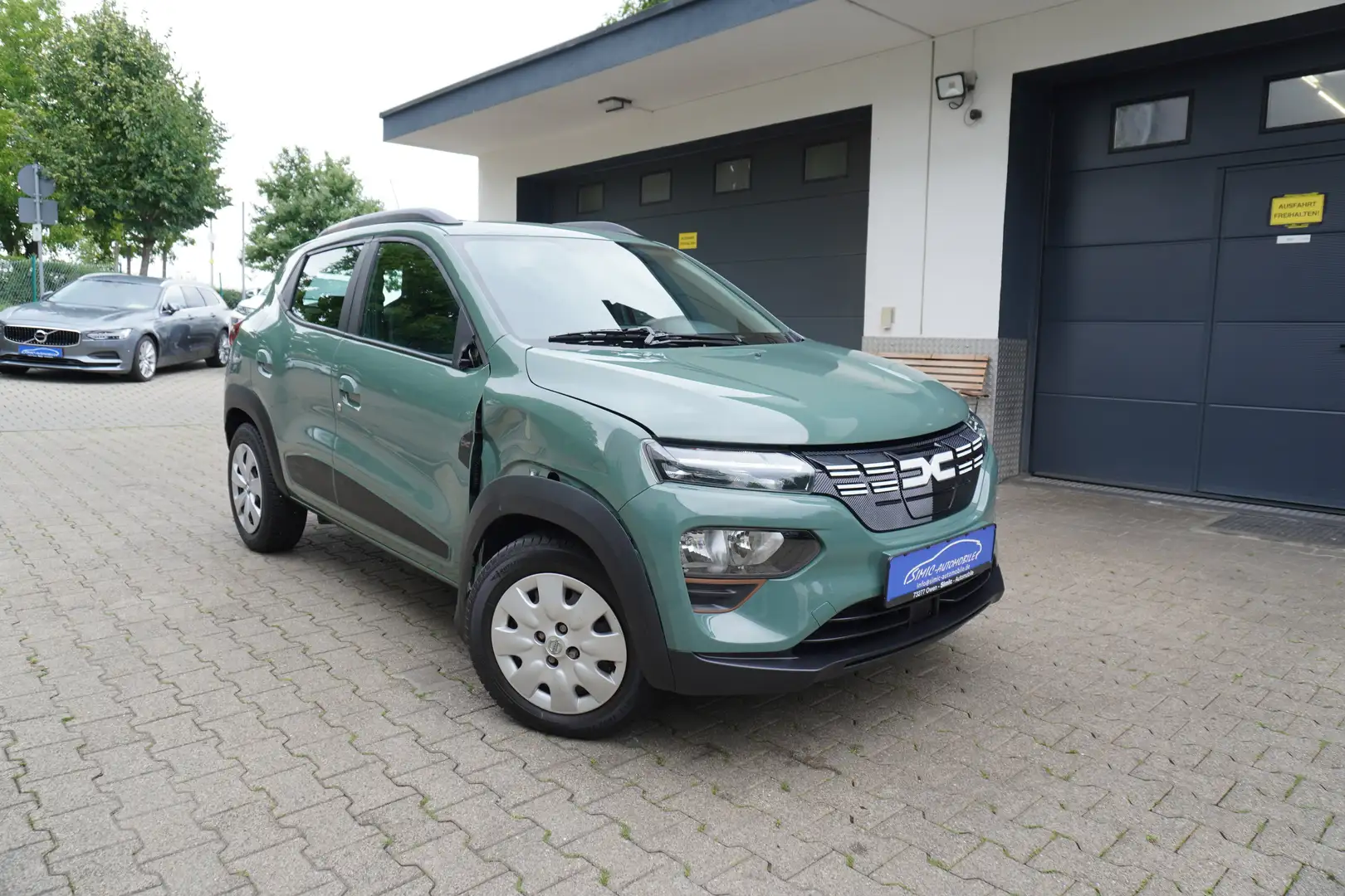 Dacia Spring Electric Extreme LEDER+NAVI+KAMERA+TEMPOMAT+PDC Groen - 1