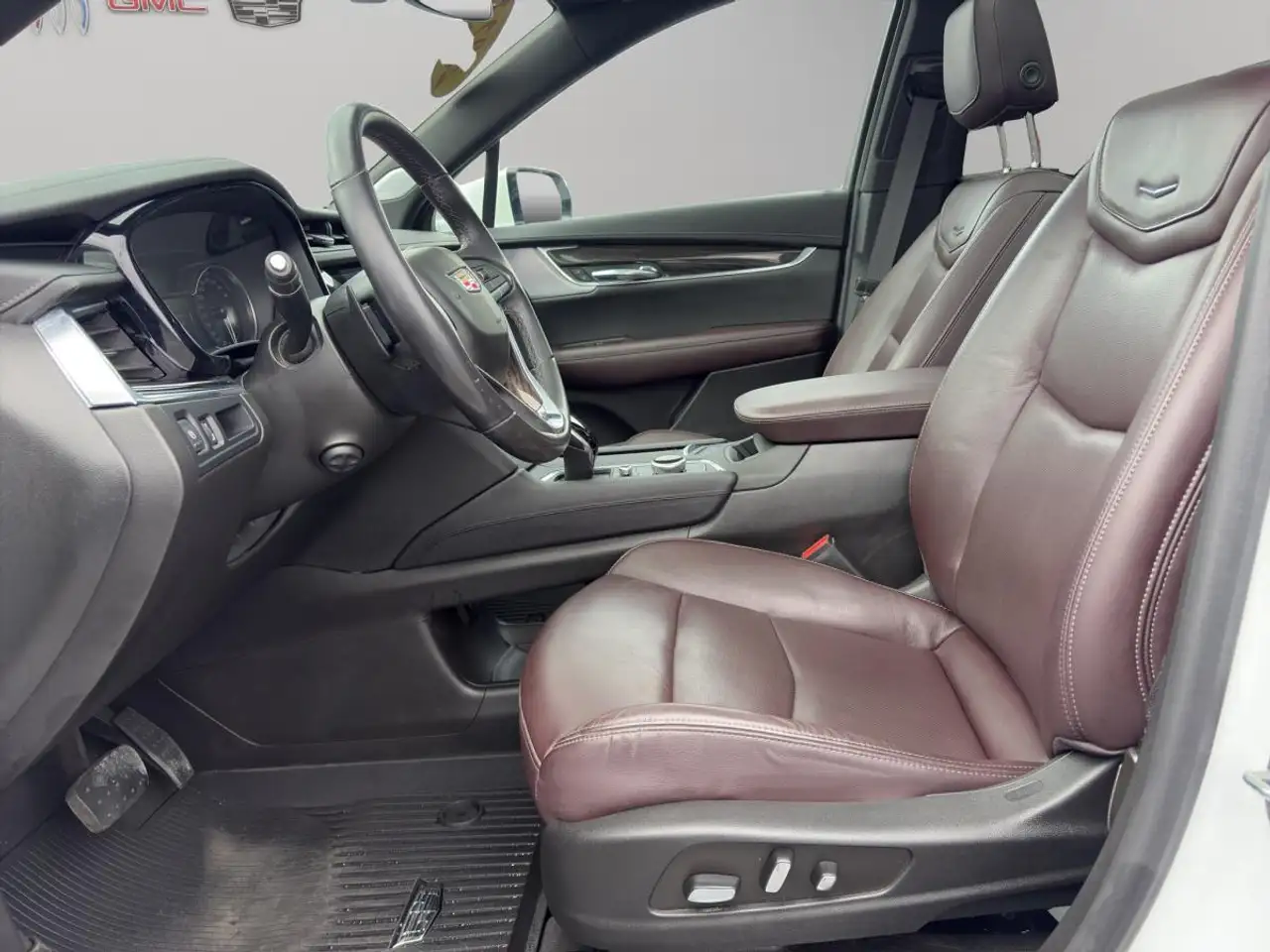 Cadillac XT6 снимка Cadillac XT6