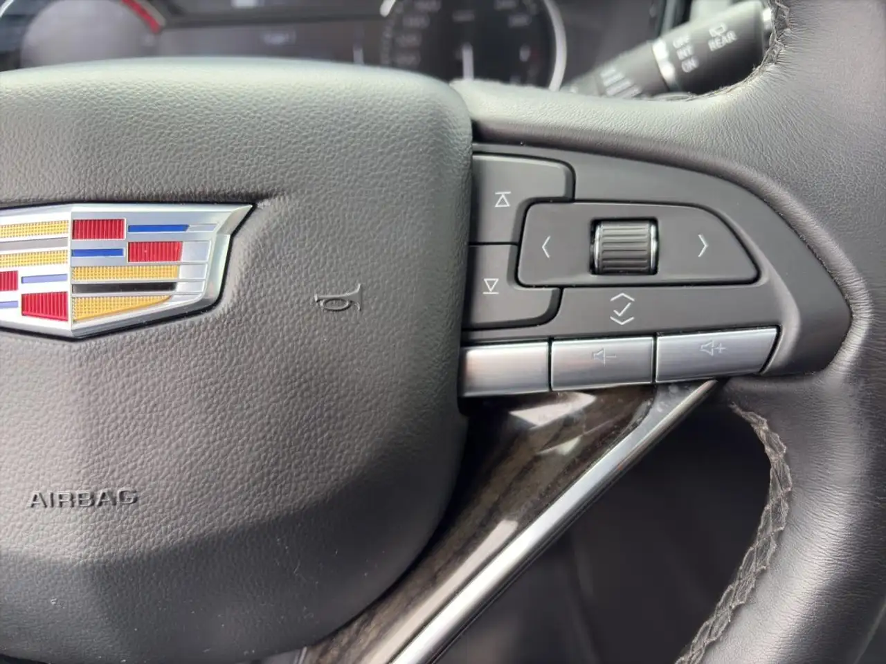 Cadillac XT6 снимка Cadillac XT6