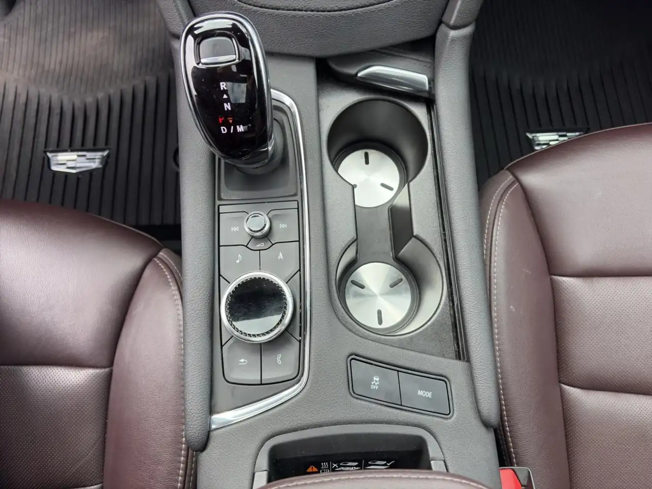 Cadillac XT6 снимка Cadillac XT6