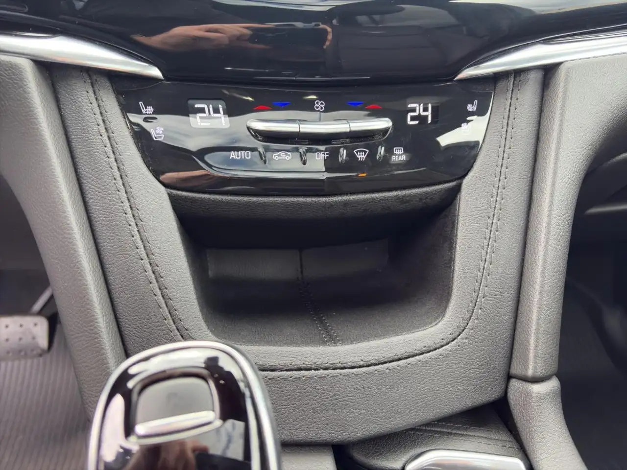 Cadillac XT6 снимка Cadillac XT6