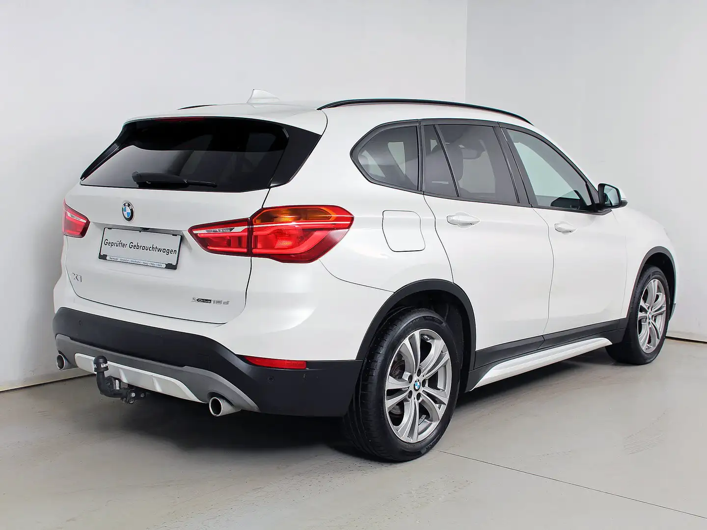 BMW X1 xDrive18d Wit - 2
