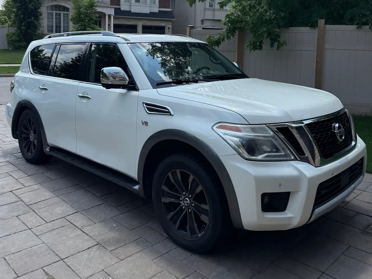 Nissan Armada photo Nissan Armada
