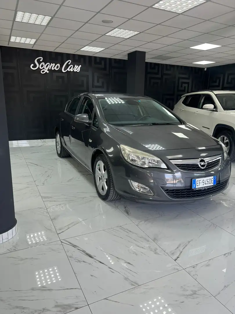 Opel Astra Astra IV 2010 5p 1.4 Cosmo 100cv Grigio - 2