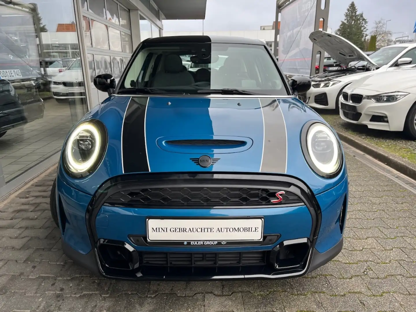MINI Cooper S A 5-Türer HUD El. Panodach Panorama Navi Digitales Blau - 2