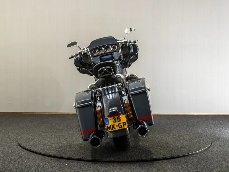 Harley-Davidson Street Glide - foto 8