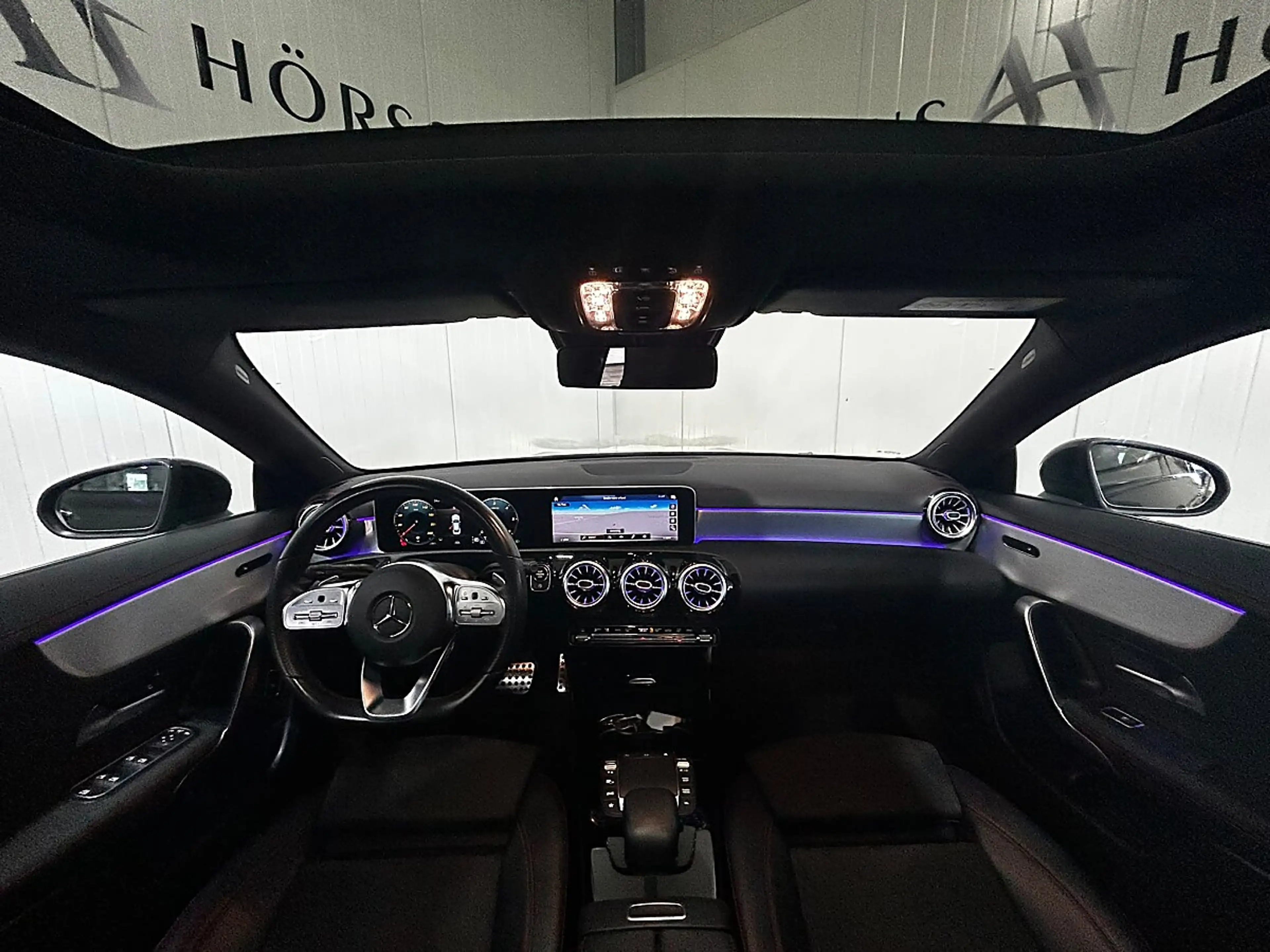 Mercedes-Benz CLA 200 d //AMG-PAKET//PANO//AMBIENTE//SITZHEIZUNG//AHK// — photo 8