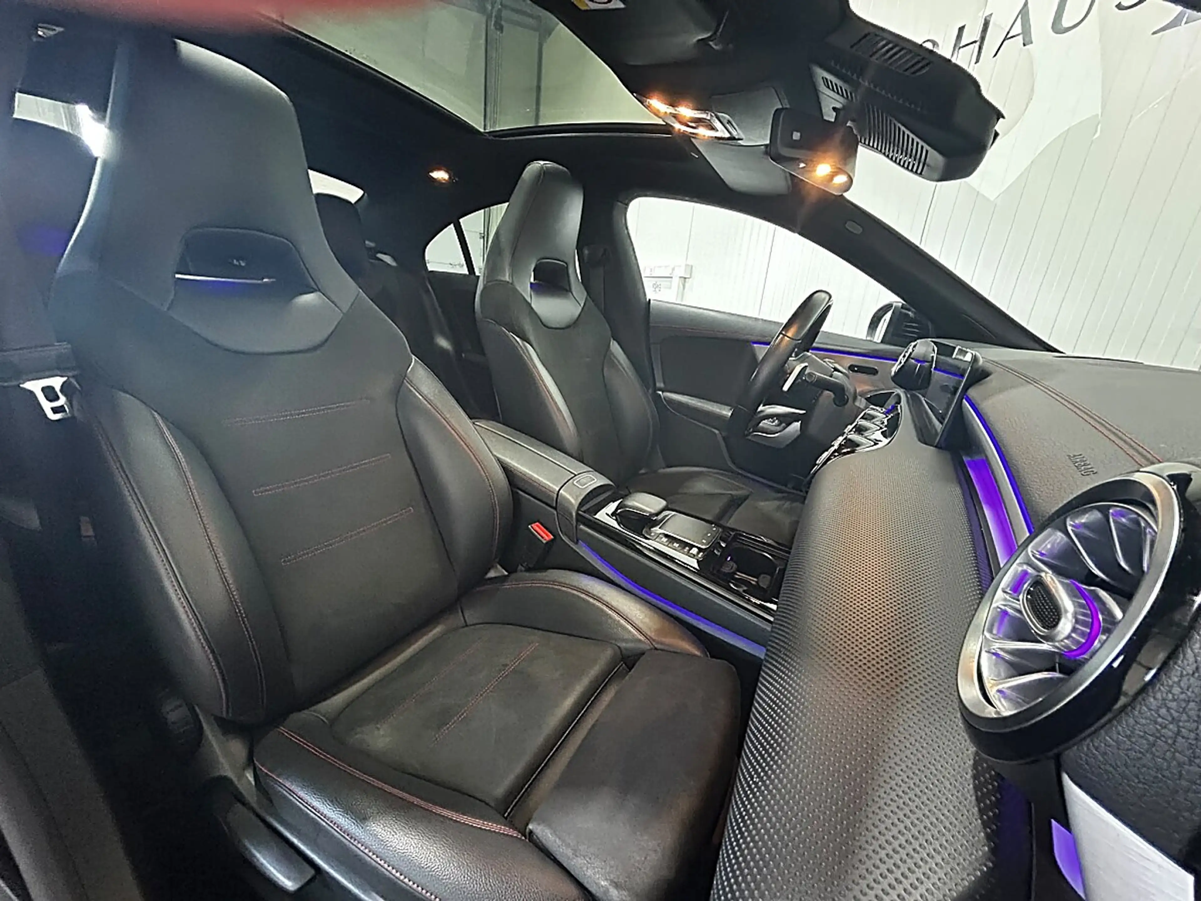 Mercedes-Benz CLA 200 d //AMG-PAKET//PANO//AMBIENTE//SITZHEIZUNG//AHK// — photo 12