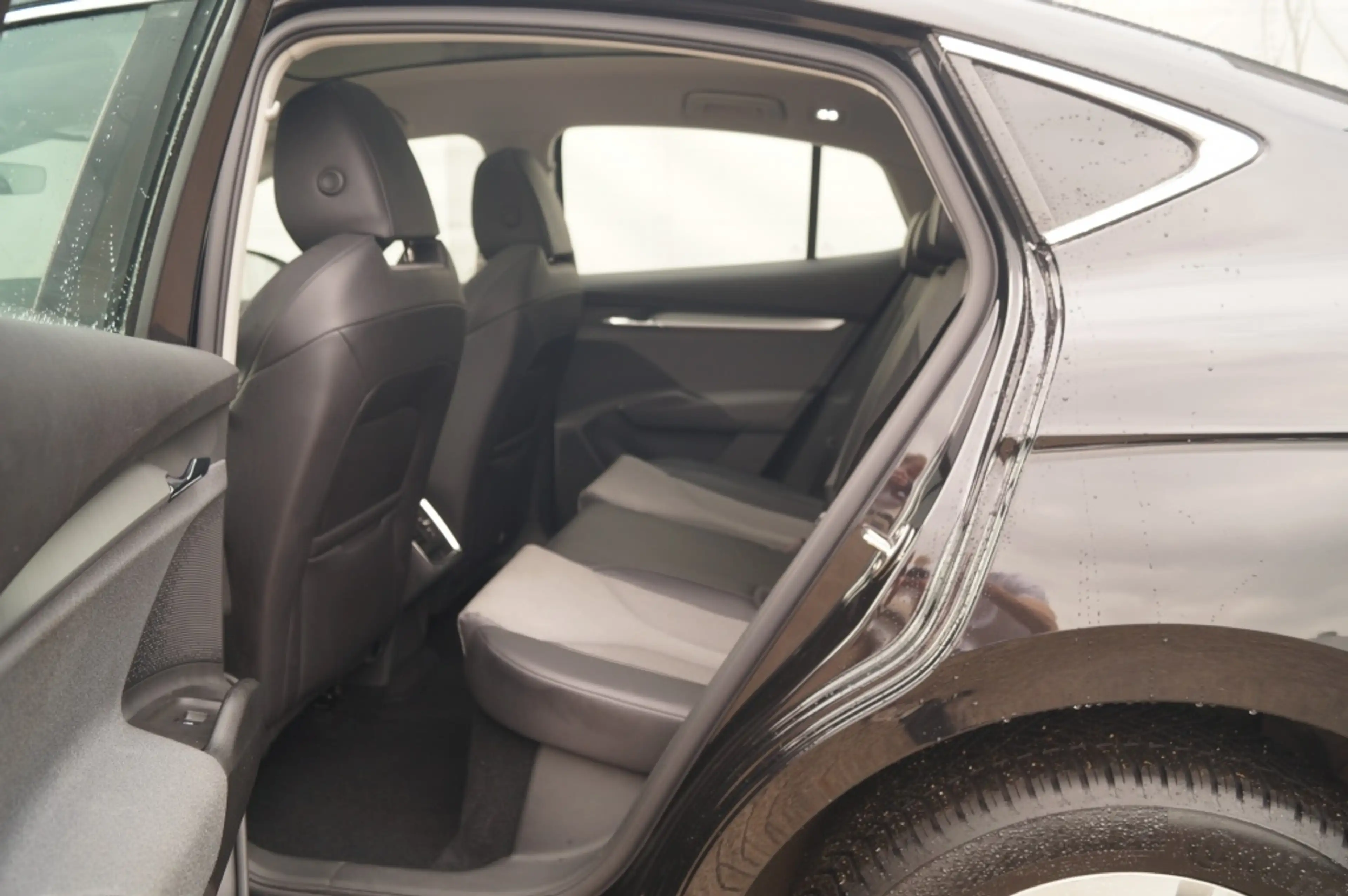 Skoda Enyaq Coupé iV 80 Business Edition -PANO-ECC-LMV-CAM — photo 29