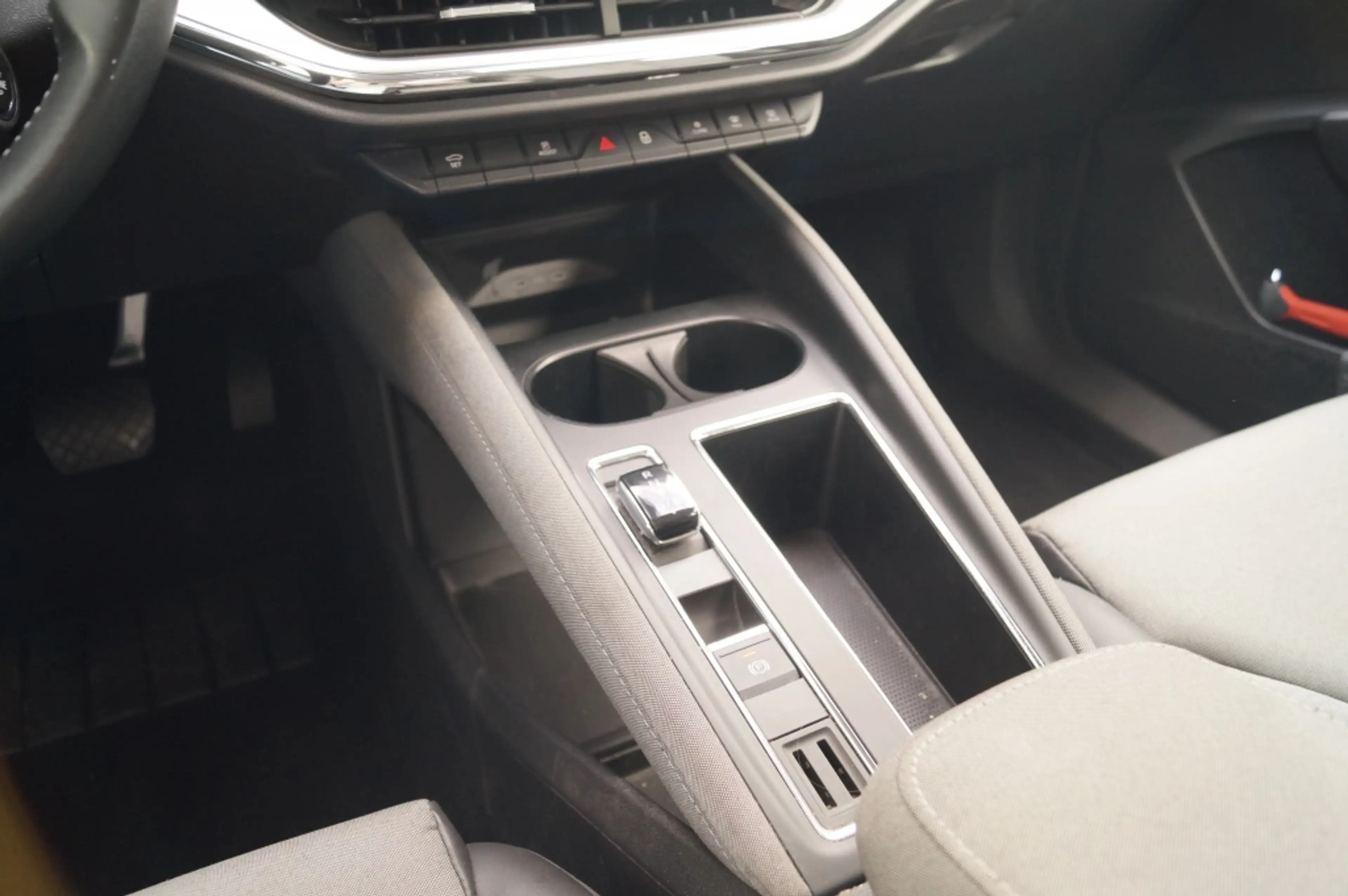 Skoda Enyaq Coupé iV 80 Business Edition -PANO-ECC-LMV-CAM — photo 24