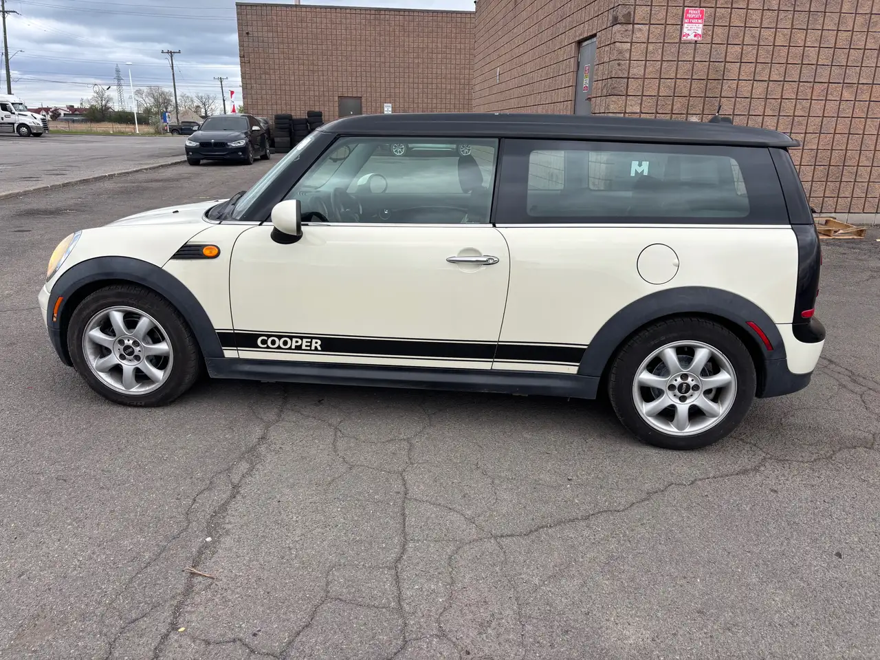 MINI Cooper Clubman снимка MINI Cooper Clubman
