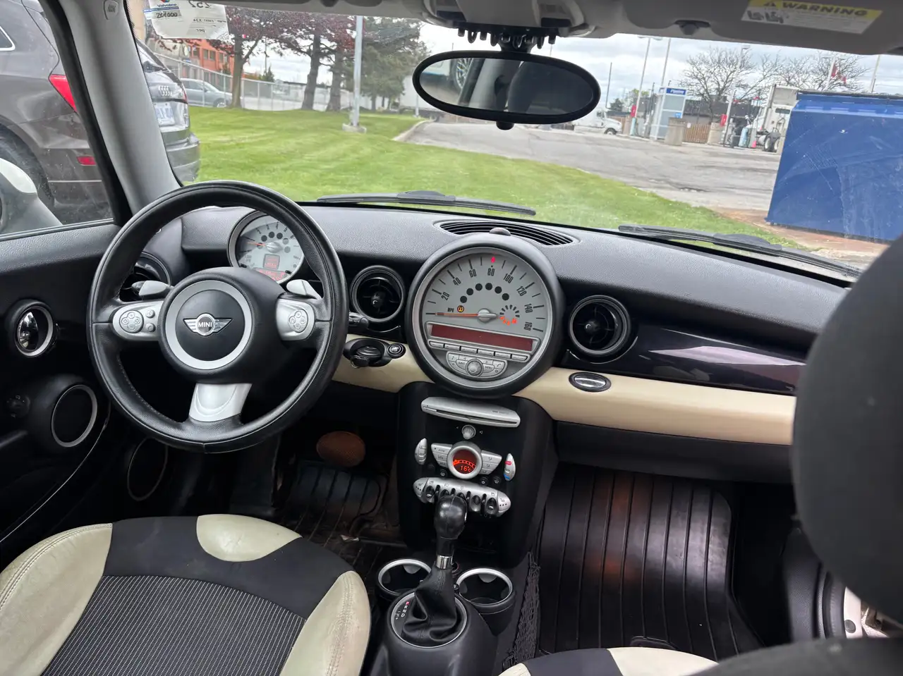 MINI Cooper Clubman снимка MINI Cooper Clubman