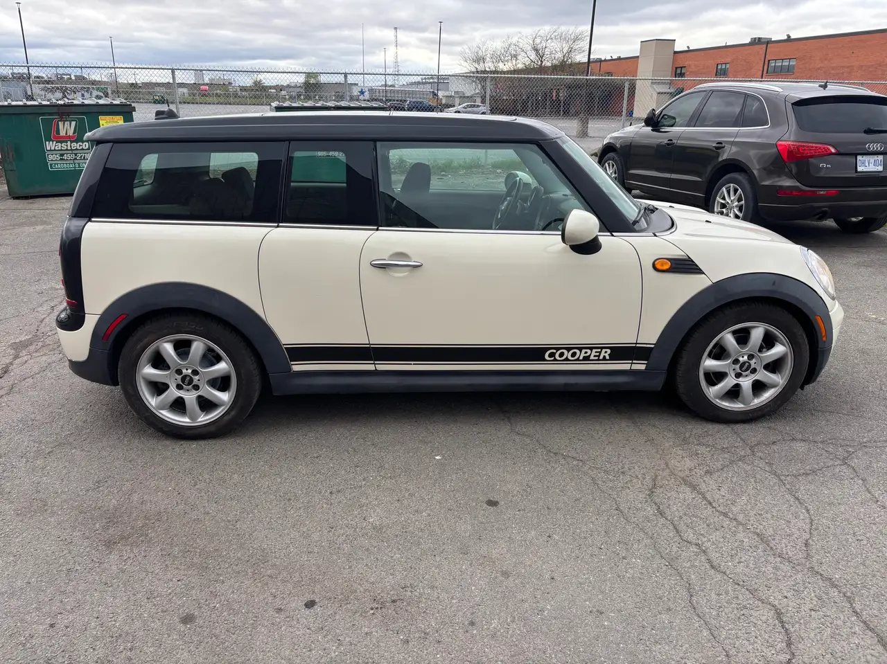 MINI Cooper Clubman снимка MINI Cooper Clubman
