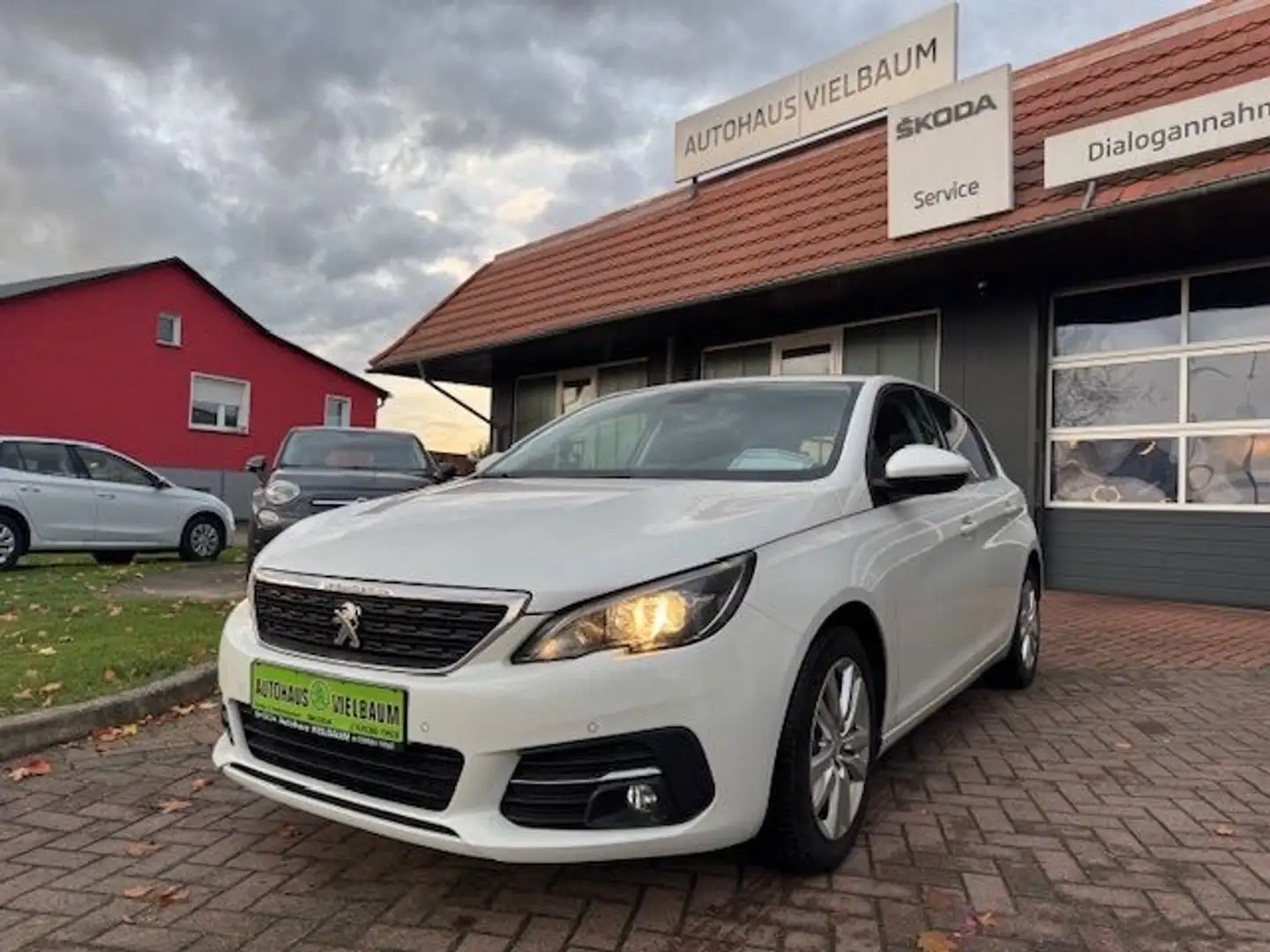 Peugeot 308 Active 96kw Navi-PDC-Bluetooth Blanc - 1