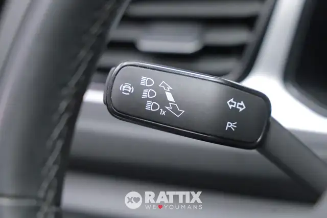 Volkswagen T-Roc view 13