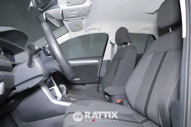 Volkswagen T-Roc view 8