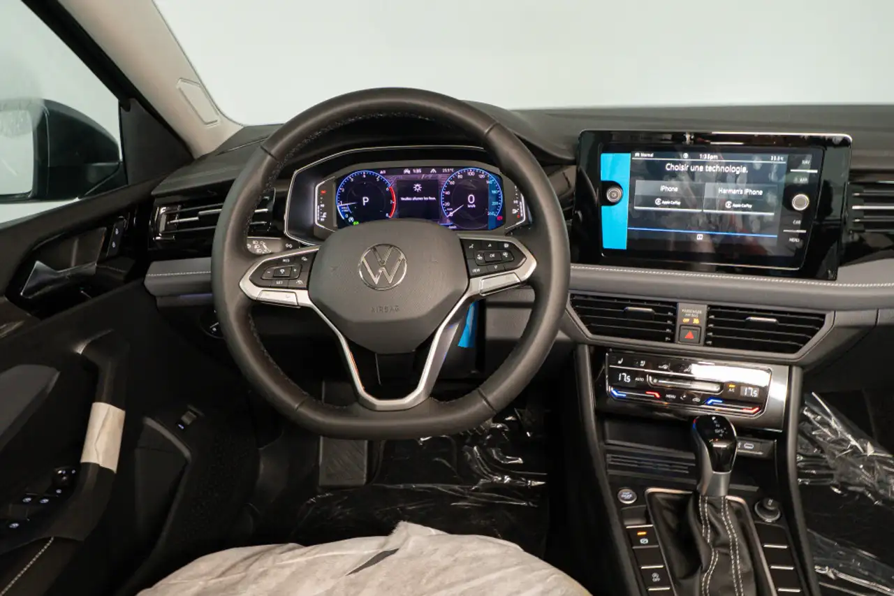 Volkswagen Jetta снимка Volkswagen Jetta