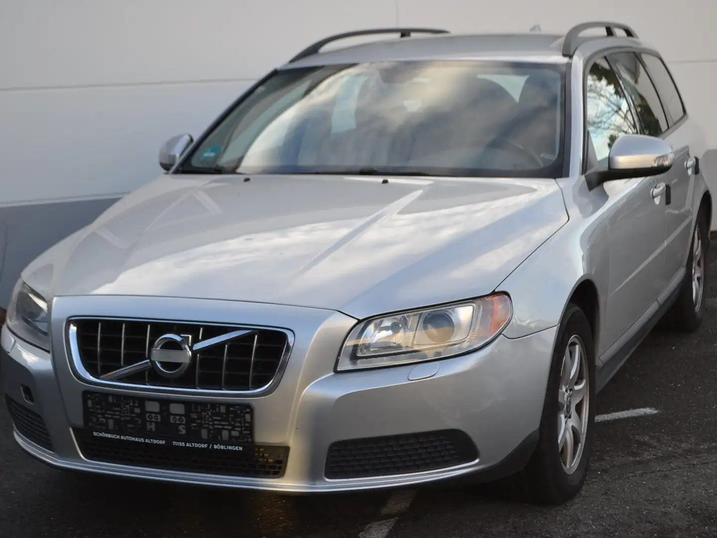 Volvo V70 V70 2.0D*Momentum*NAVI*T.Leder*XENON* Silber - 1