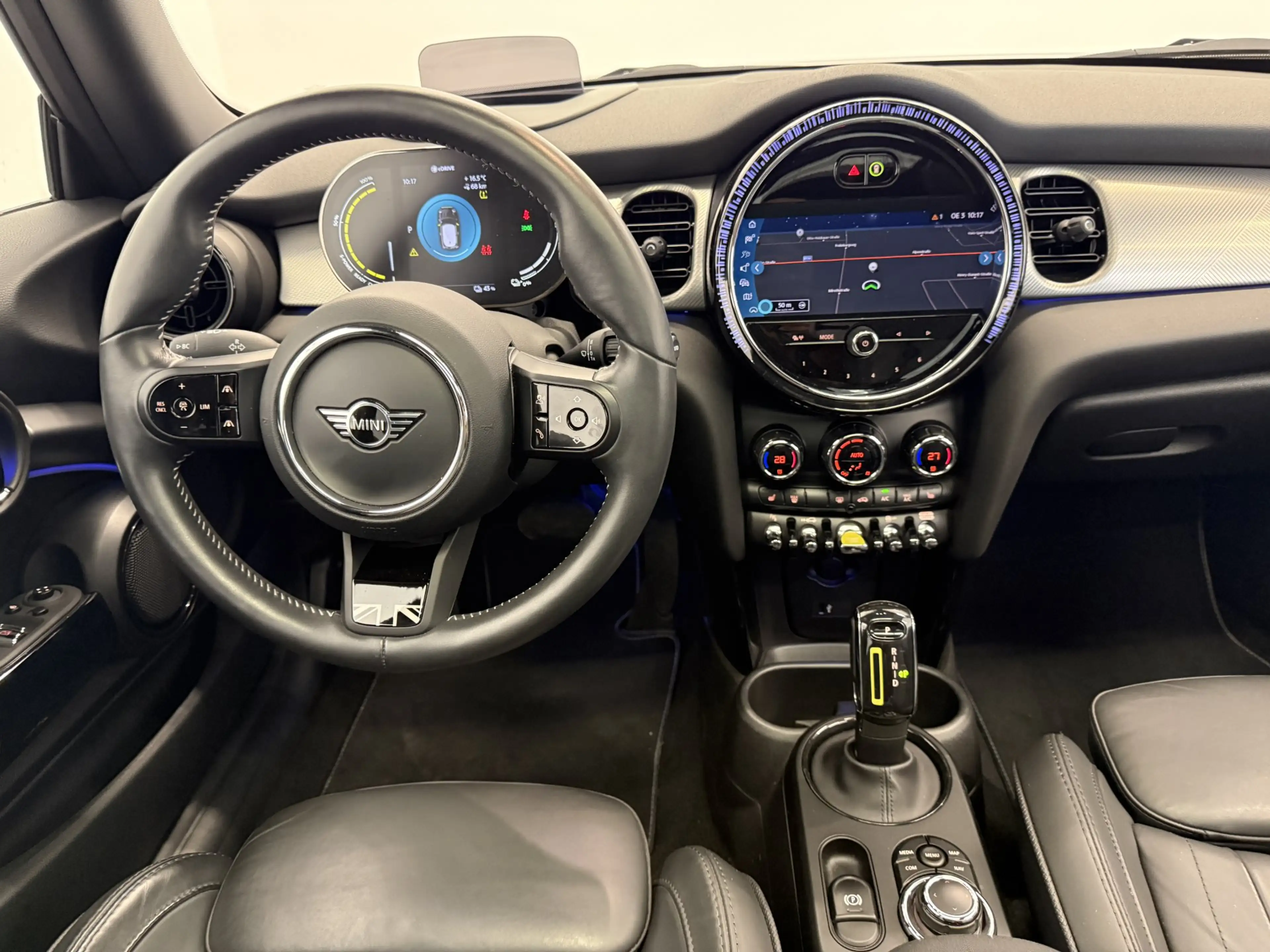 MINI Cooper SE — photo 6