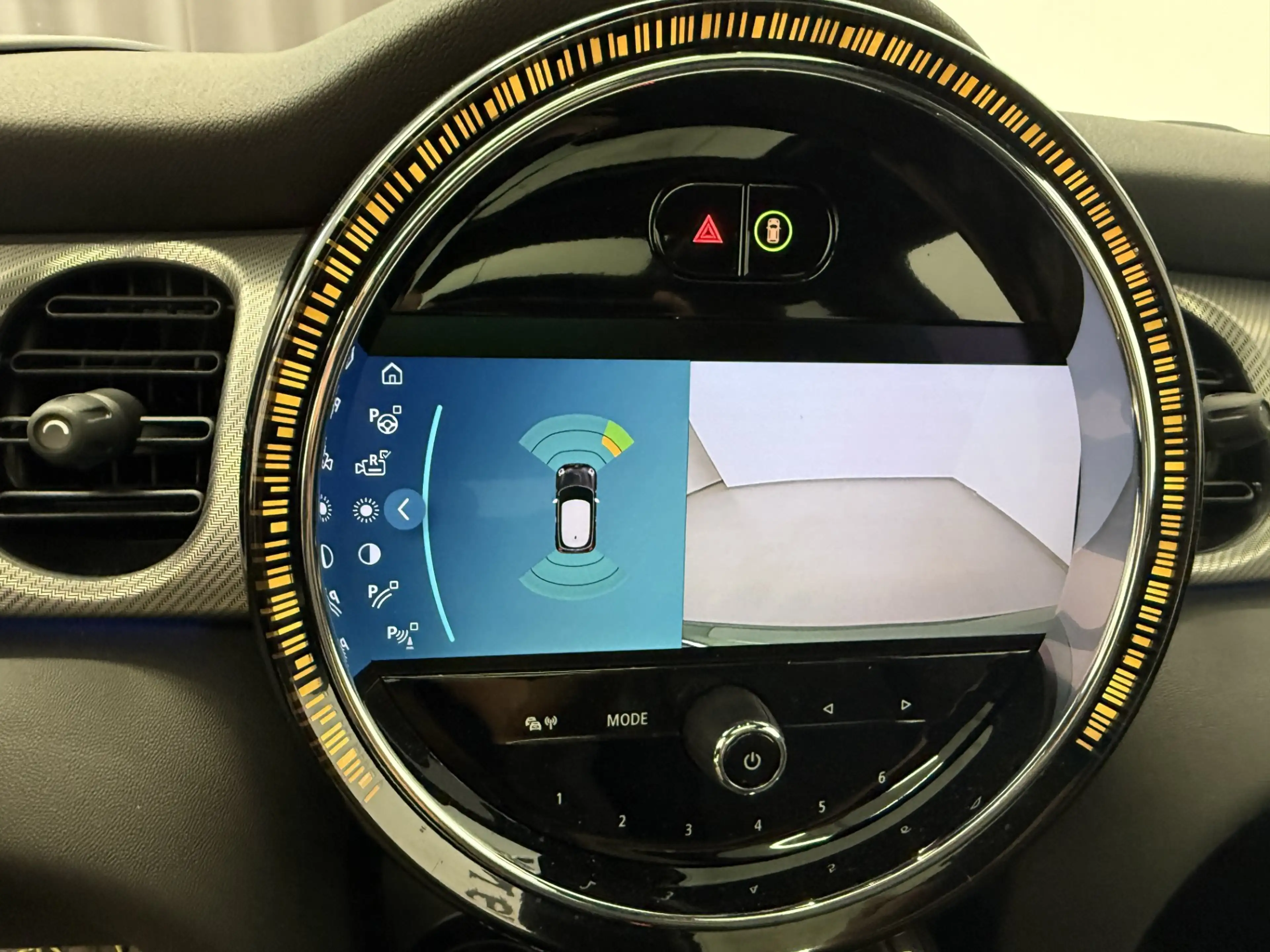 MINI Cooper SE — photo 9