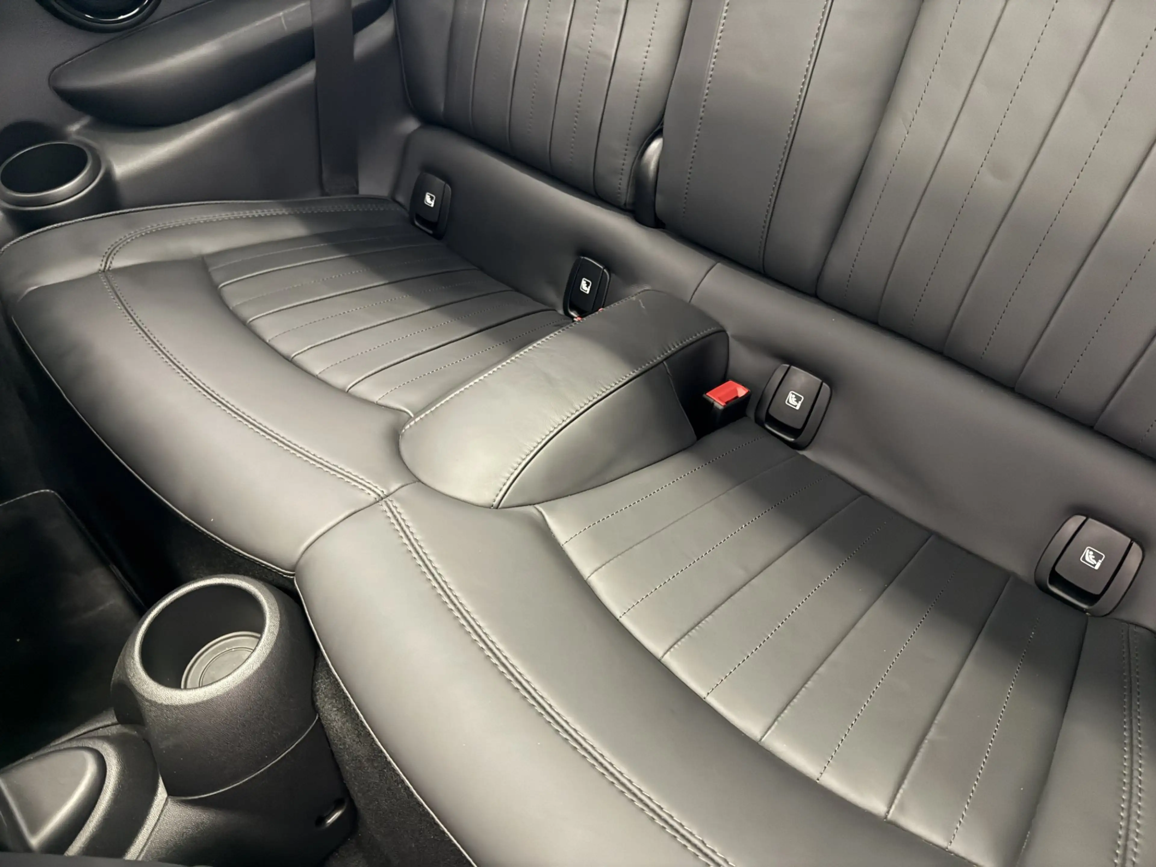 MINI Cooper SE — photo 13