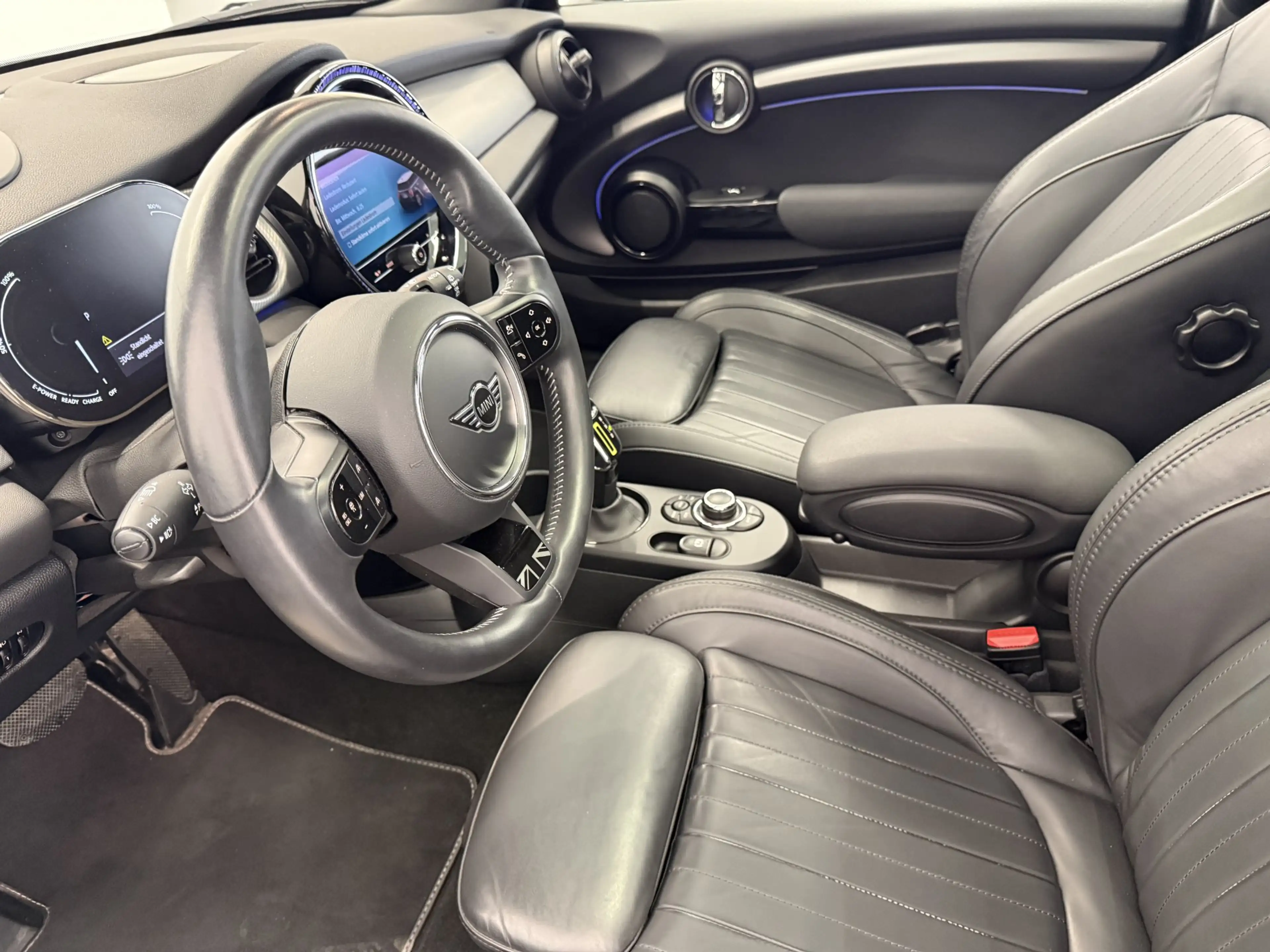 MINI Cooper SE — photo 7