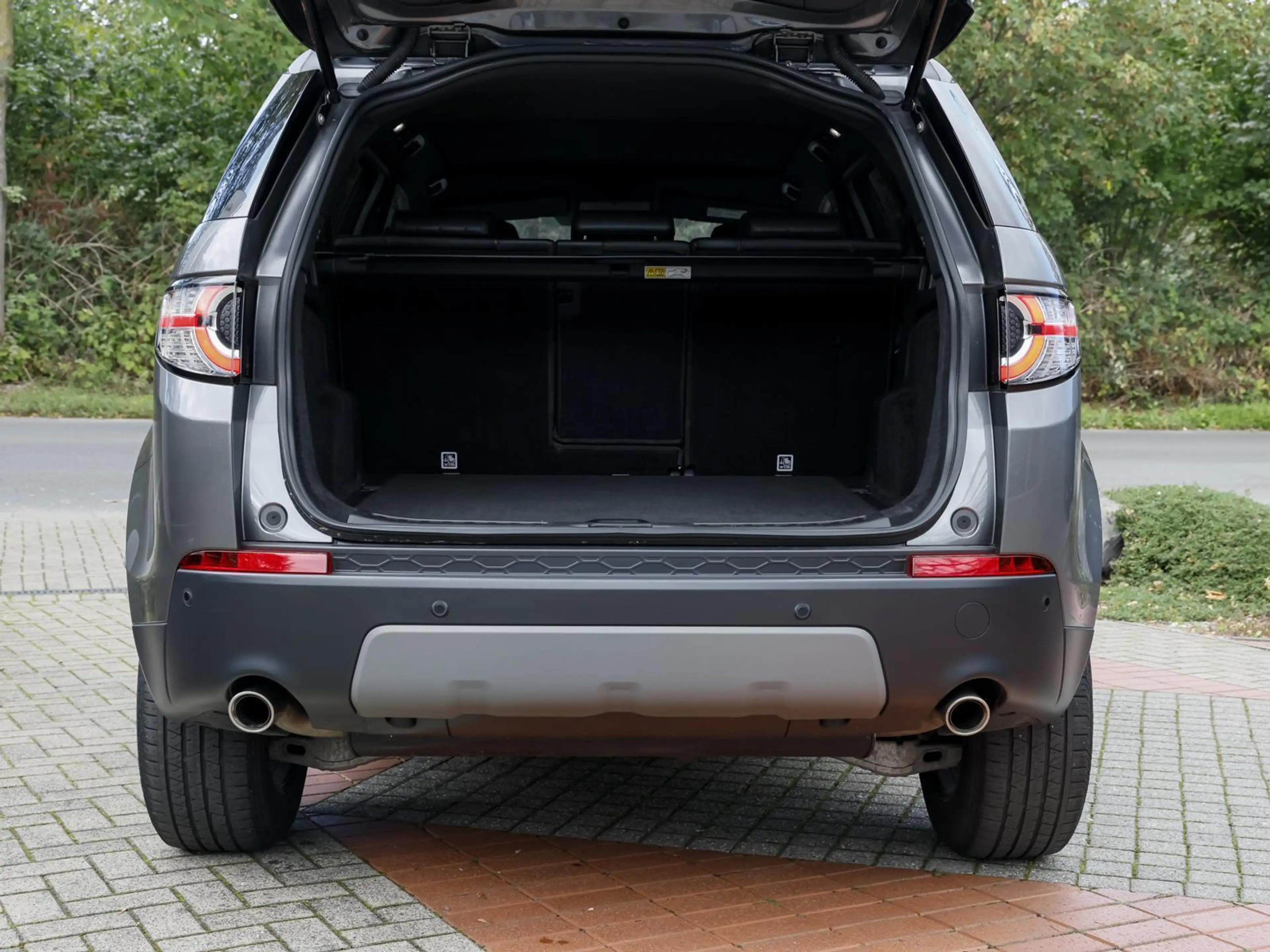 Land Rover Discovery Sport 2.0 TD4 SE XENON NAVI SHZ RFK BT — photo 14
