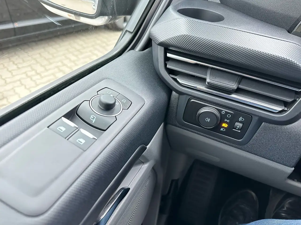 Ford Tourneo Custom 2026 — фото 13