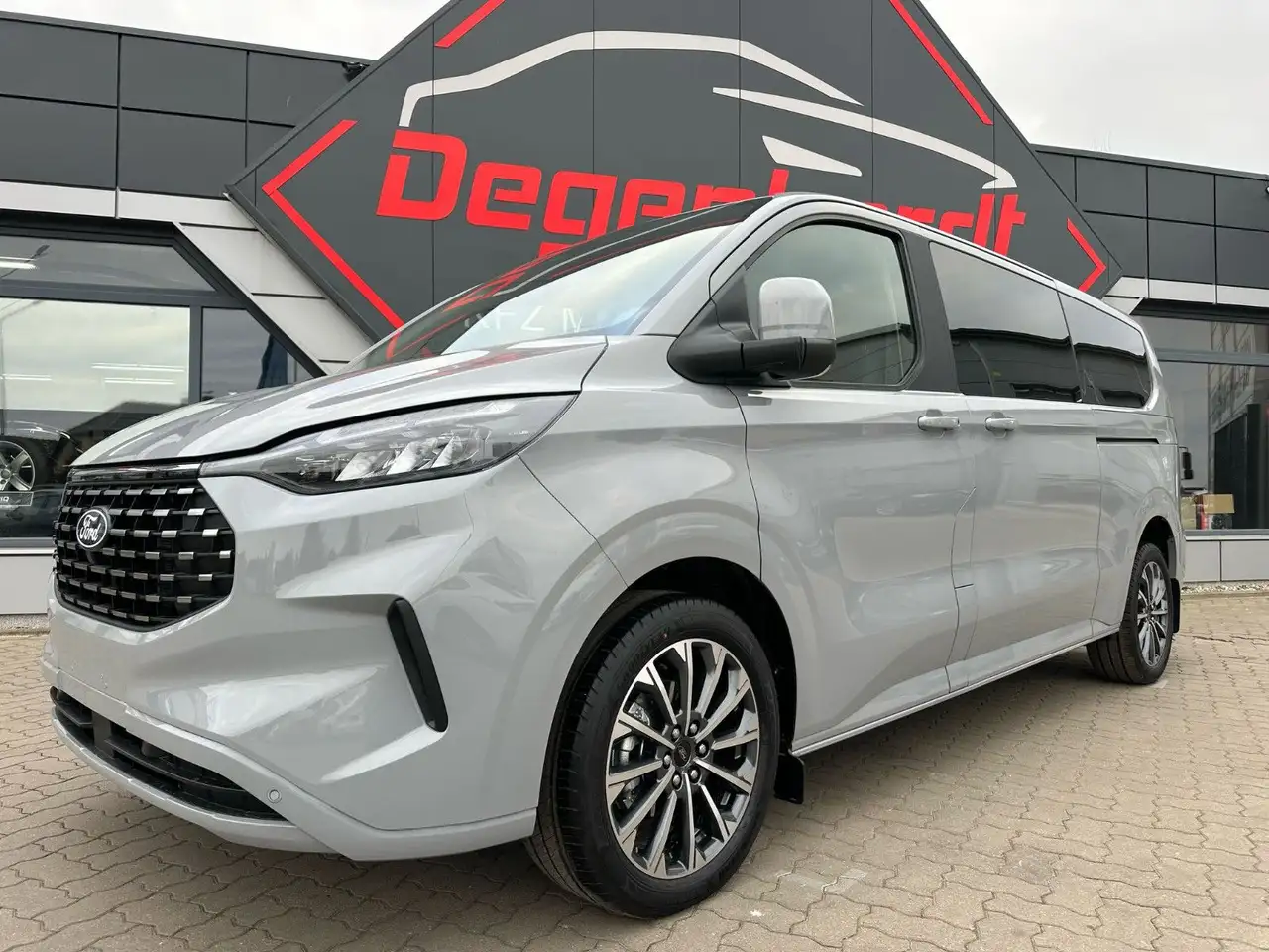Ford Tourneo Custom 2026