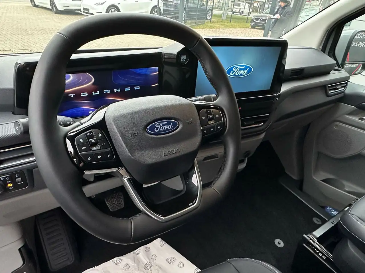 Ford Tourneo Custom 2026 — фото 11